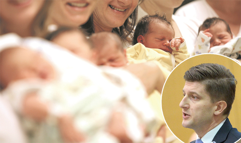 U krugu: ministar financija Zdravko Marić