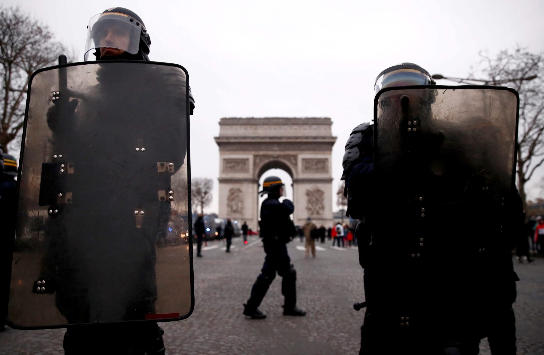 2018-12-29T155825Z_1288456911_RC14751D0570_RTRMADP_3_FRANCE-PROTESTS