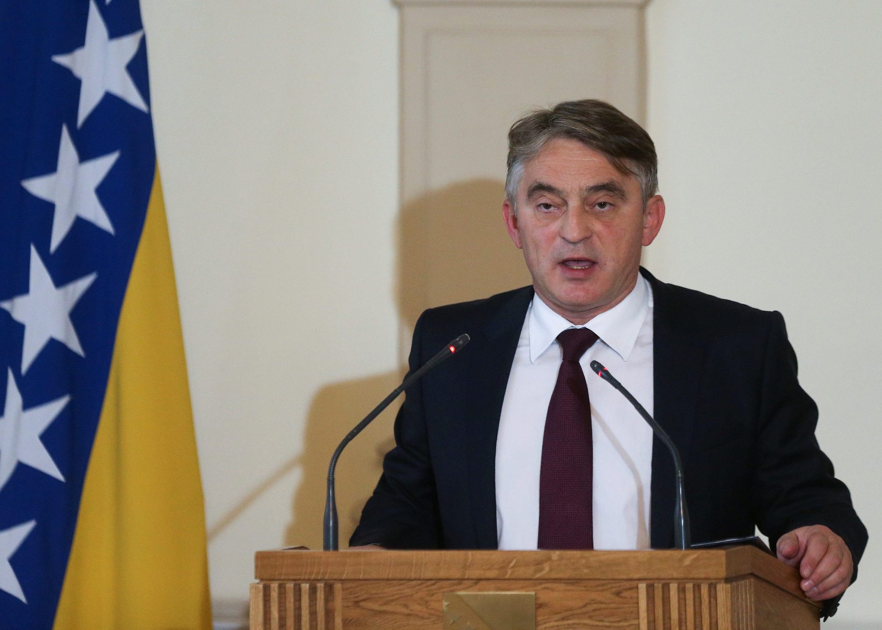 2018-11-20T133140Z_1033943992_RC145CE71F60_RTRMADP_3_BOSNIA-PRESIDENCY