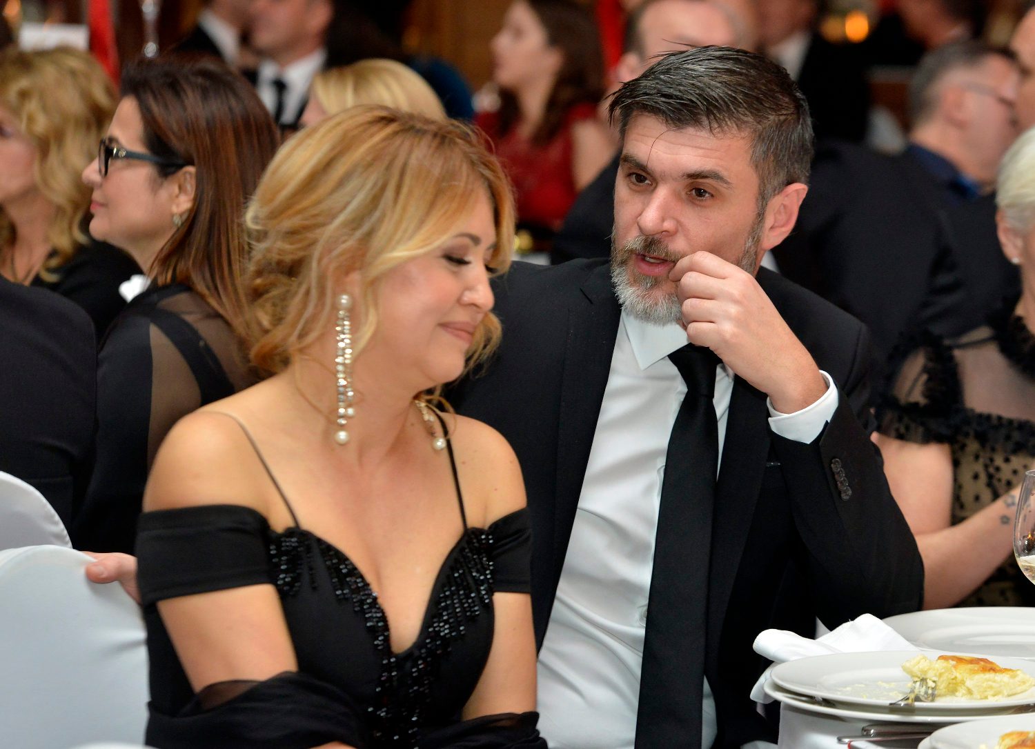 Milanka Opačić na balu Crvenog križa