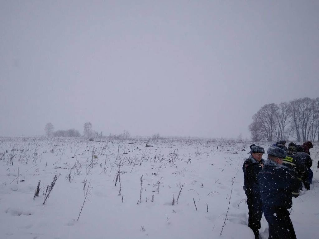 2018-02-11T140105Z_1190760830_RC1E245BB150_RTRMADP_3_RUSSIA-AIRPLANE-CRASH