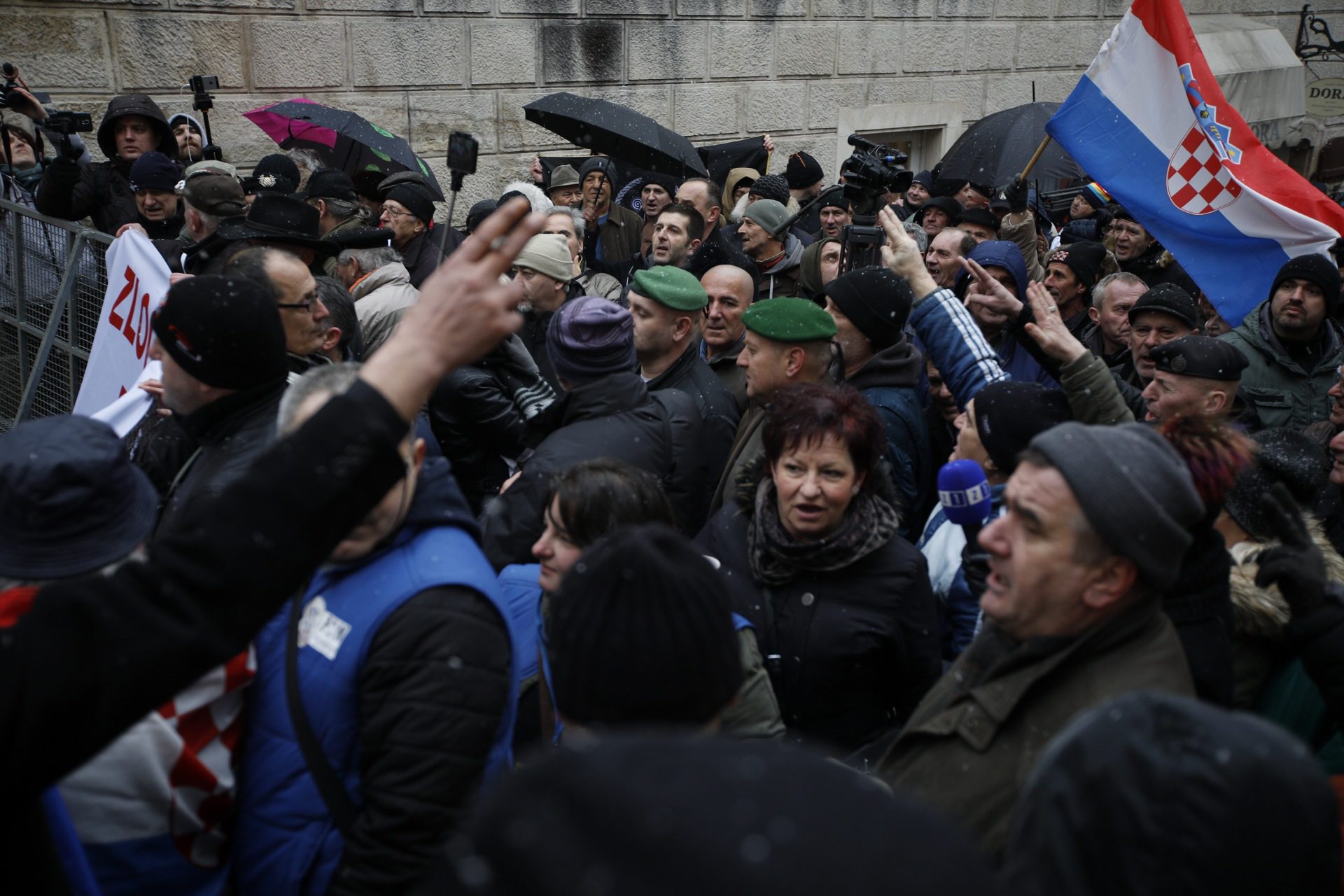 prosvjed_vucic19-120218