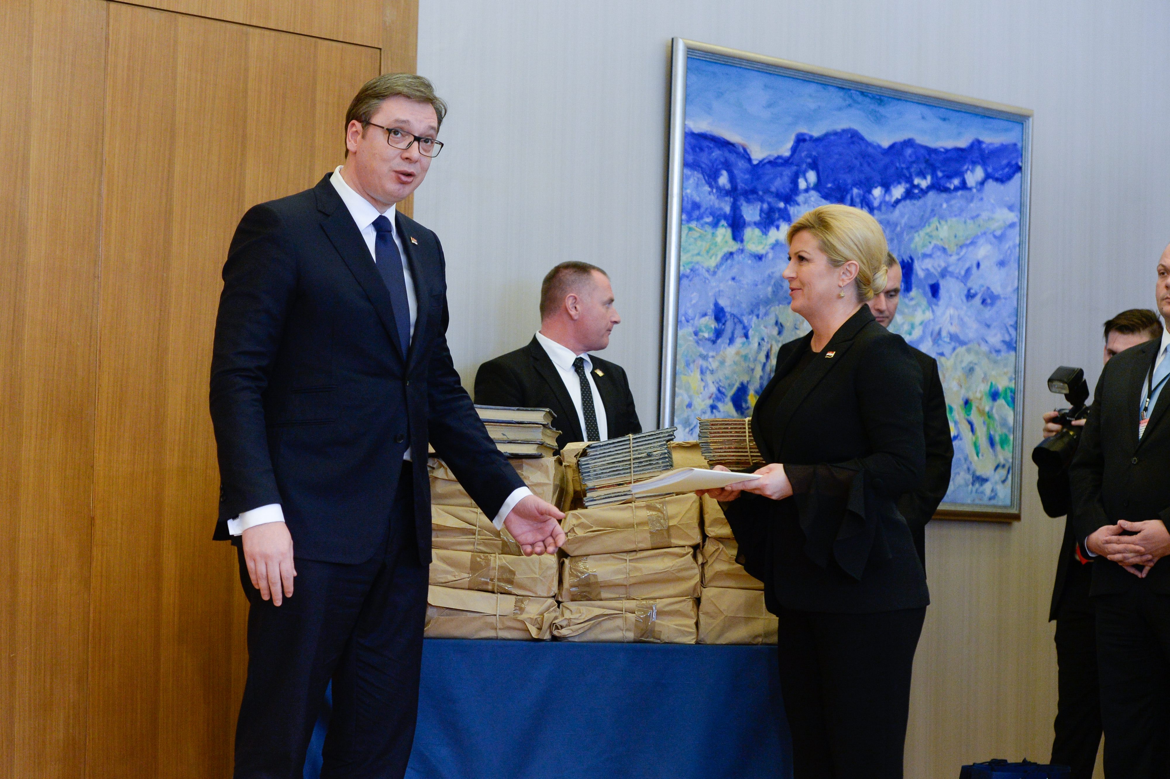 Aleksandar Vučić je Predsjednici predao spisak dokumenata