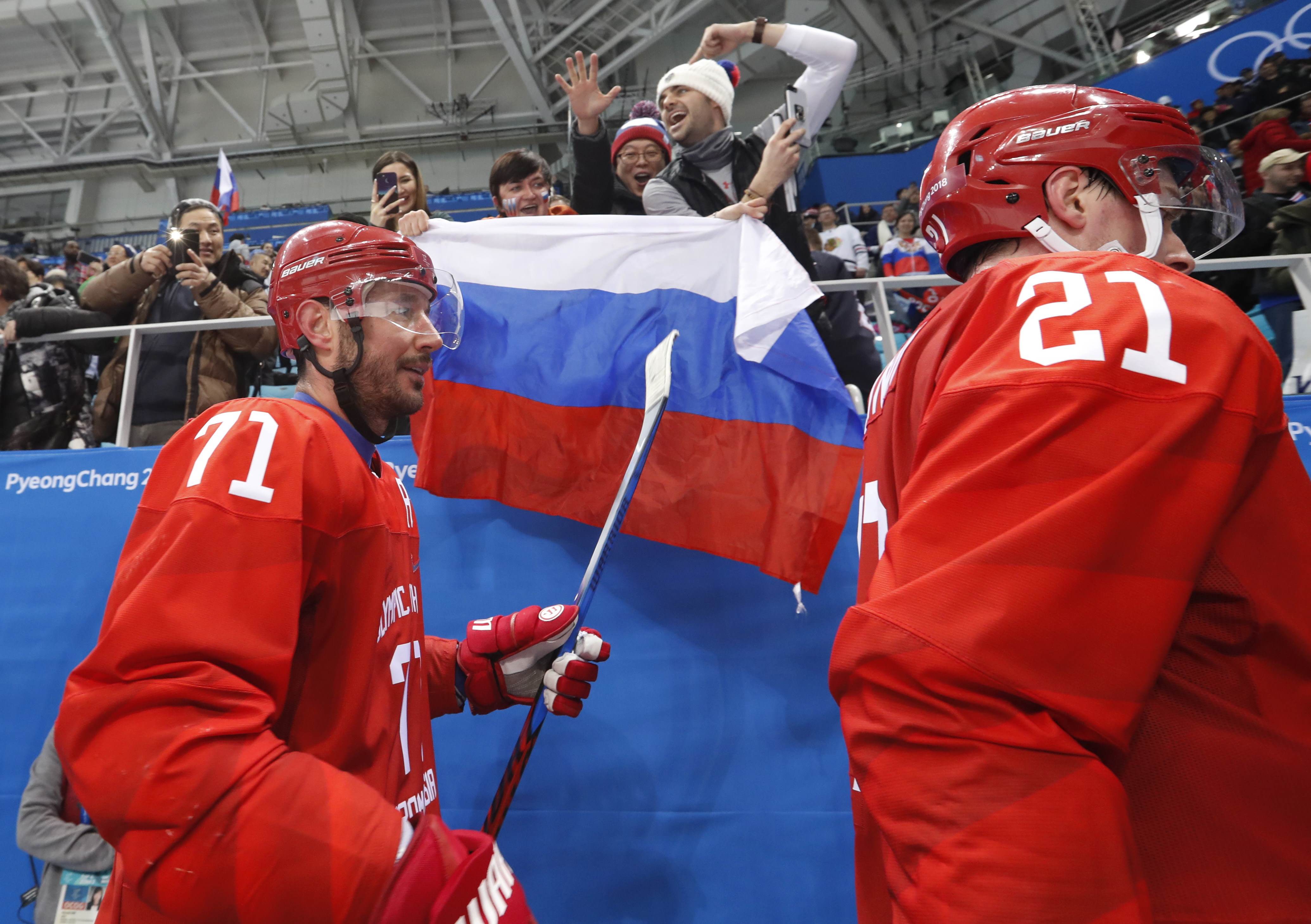 2018-02-17T143716Z_210688235_HP1EE2H14M264_RTRMADP_3_OLYMPICS-2018-ICEH-M-OAR-USA