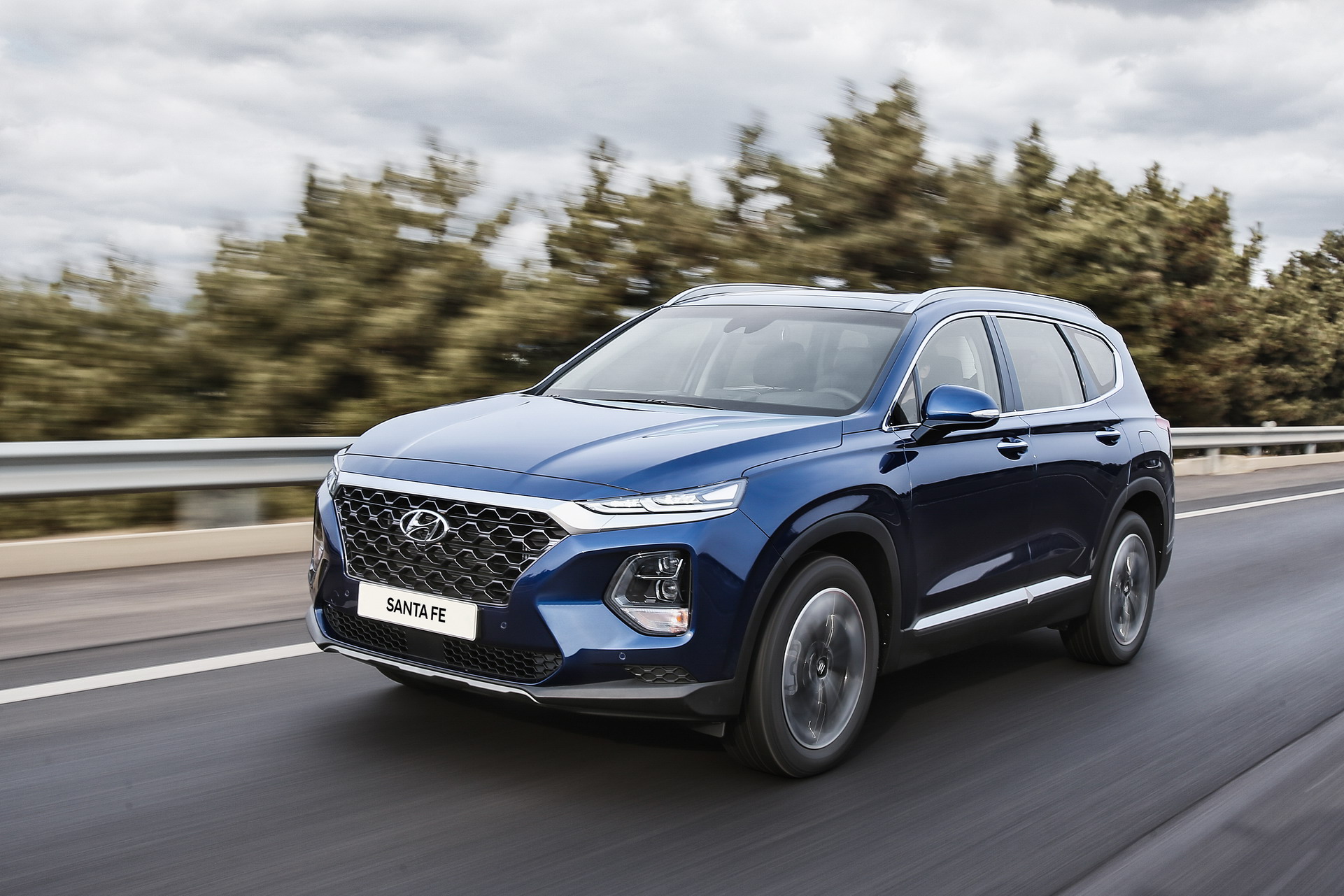 2019-Hyundai-Santa-Fe-87