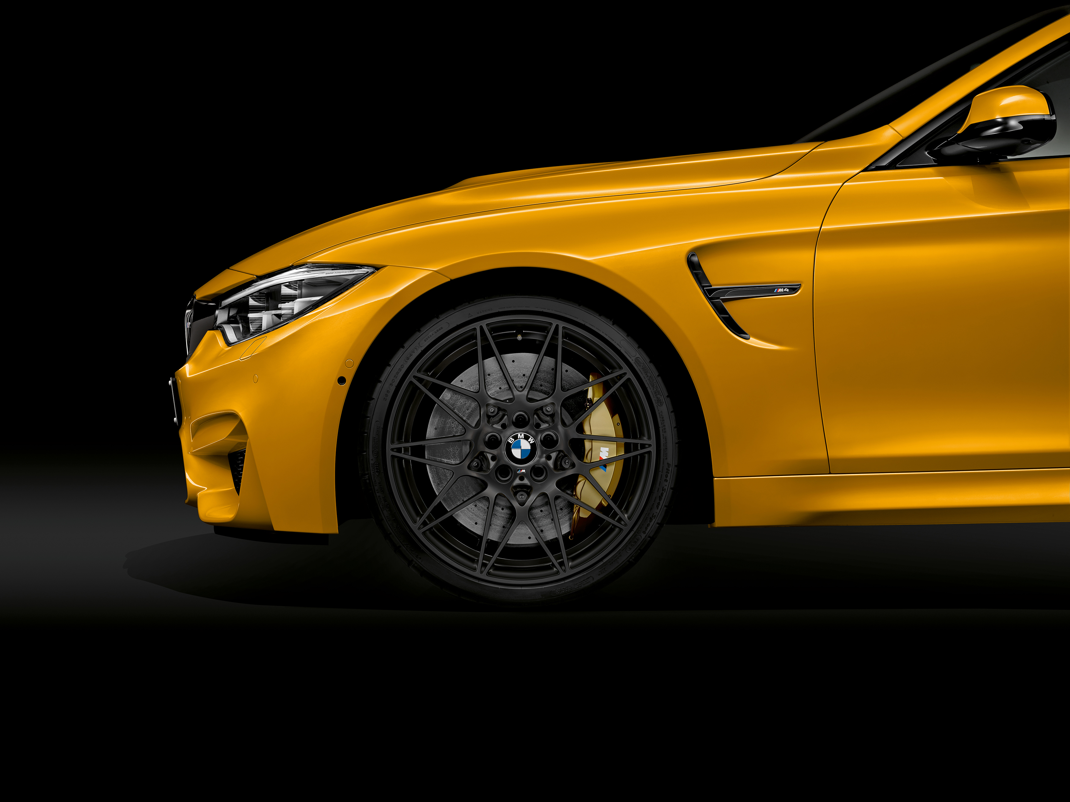 P90293979_highRes_bmw-m4-convertible-3