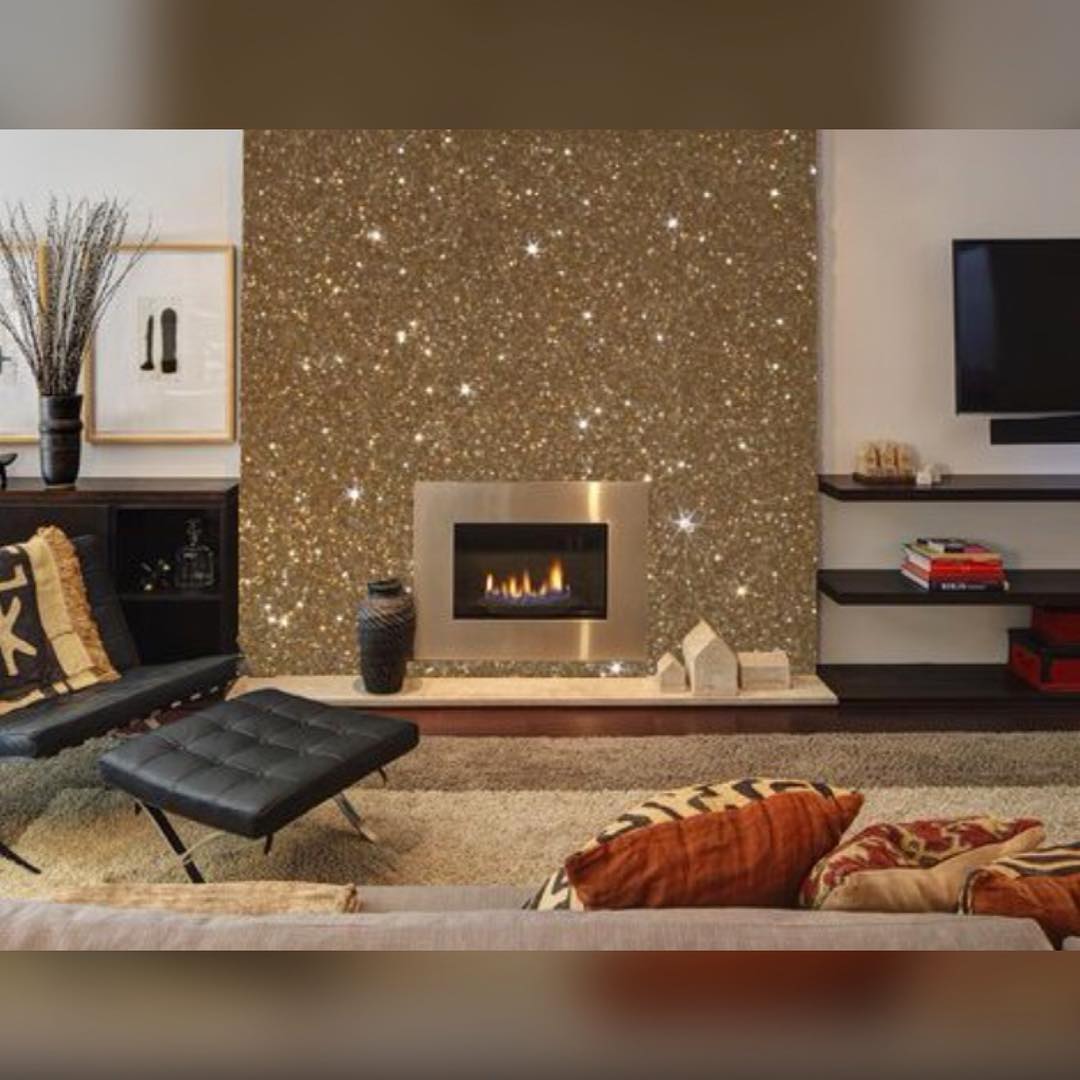 26072736_242606679611