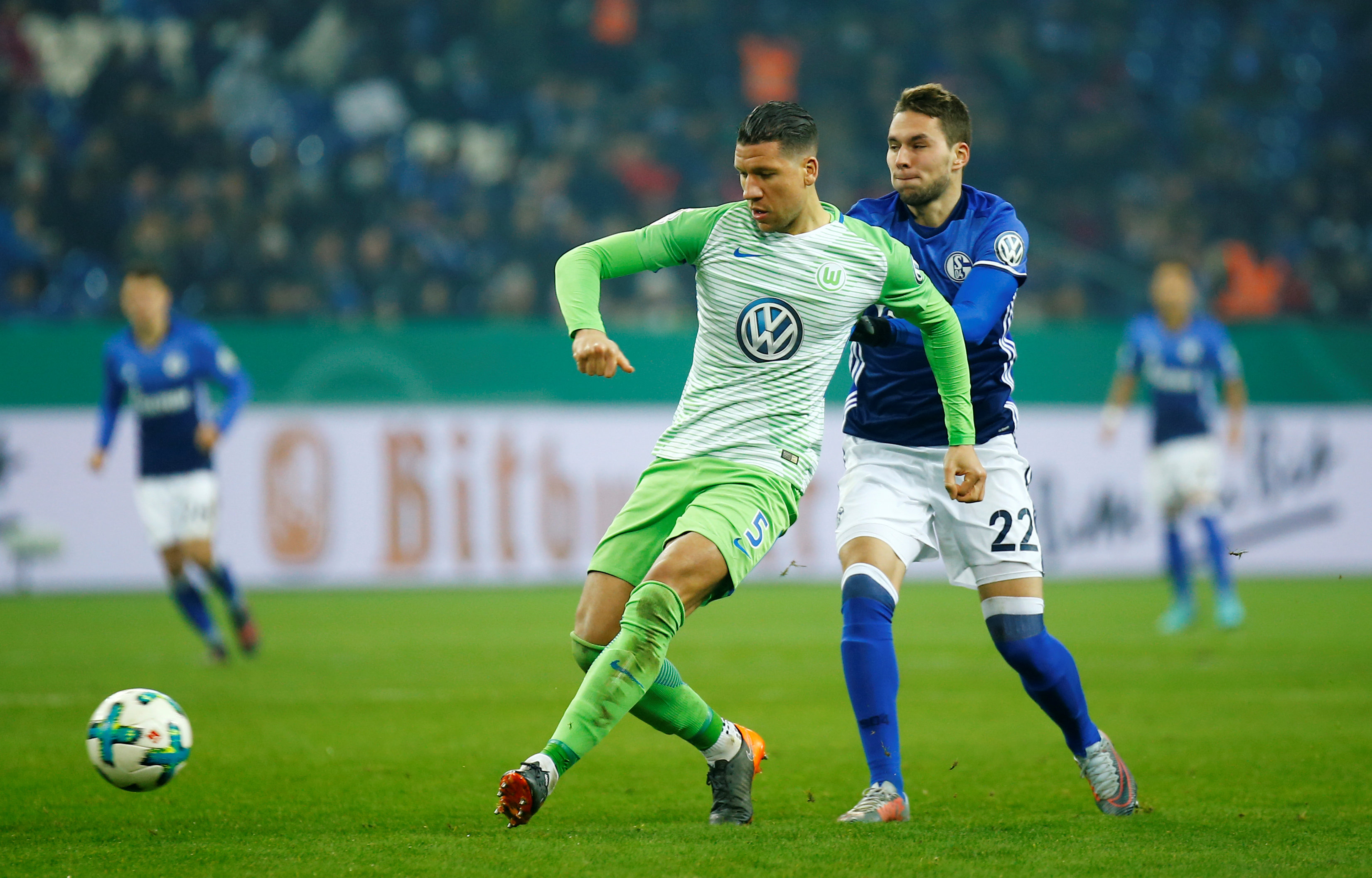 2018-02-07T205518Z_244994016_RC183AA02E70_RTRMADP_3_SOCCER-GERMANY-S04-WOB