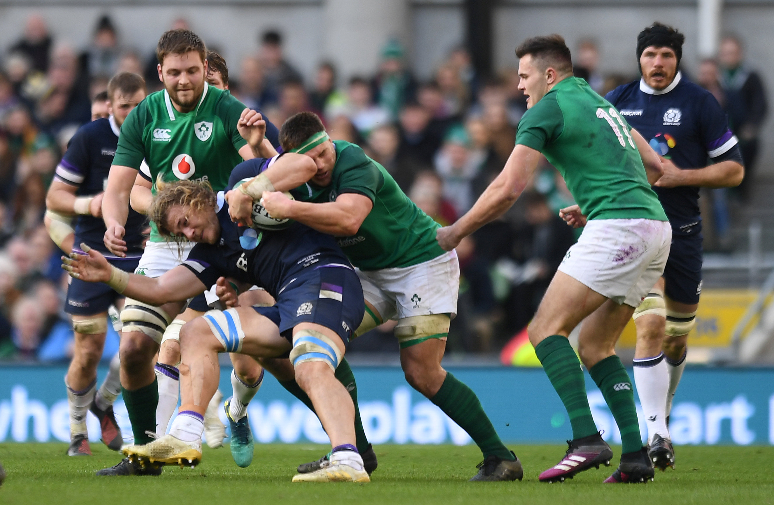 2018-03-10T161417Z_1099898265_RC1FCB2FE0F0_RTRMADP_3_RUGBY-UNION-NATIONS-IRL-SCO