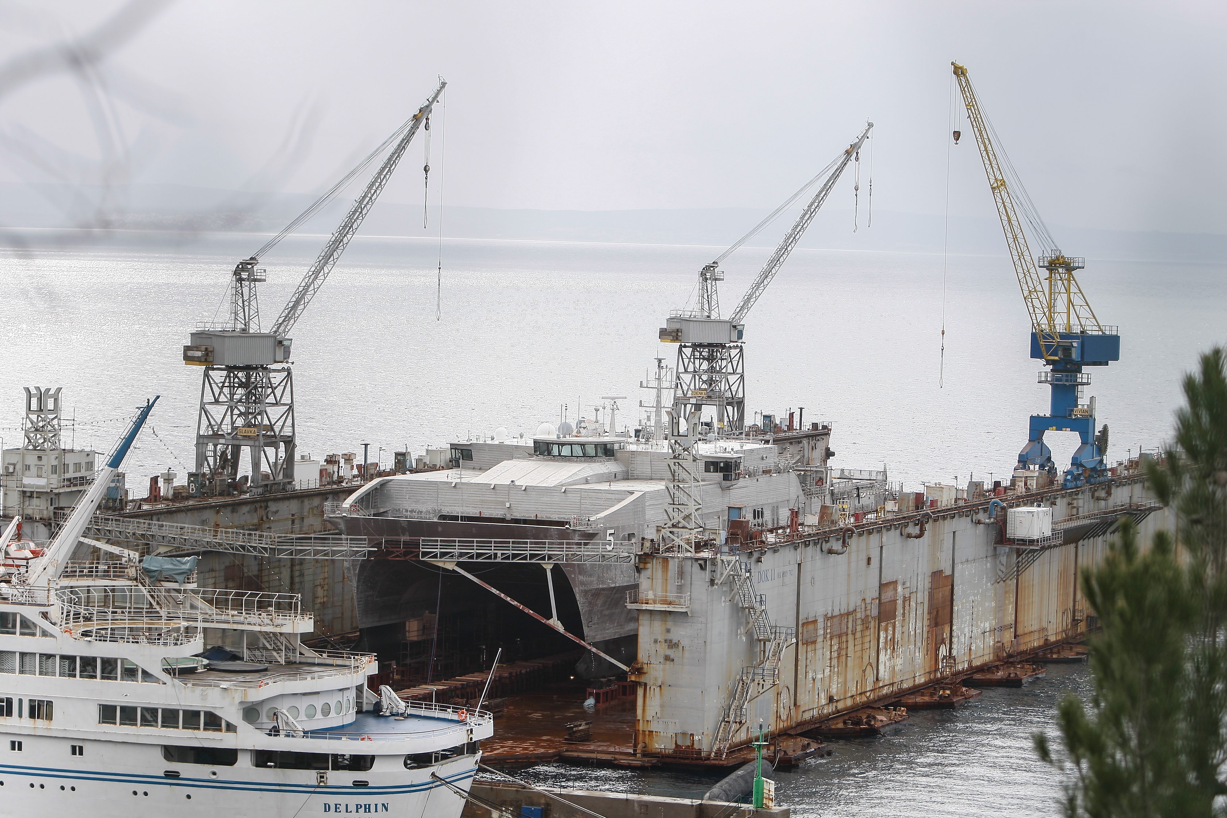 USNS Trenton na remontu u brodogradilištu Viktor Lenac