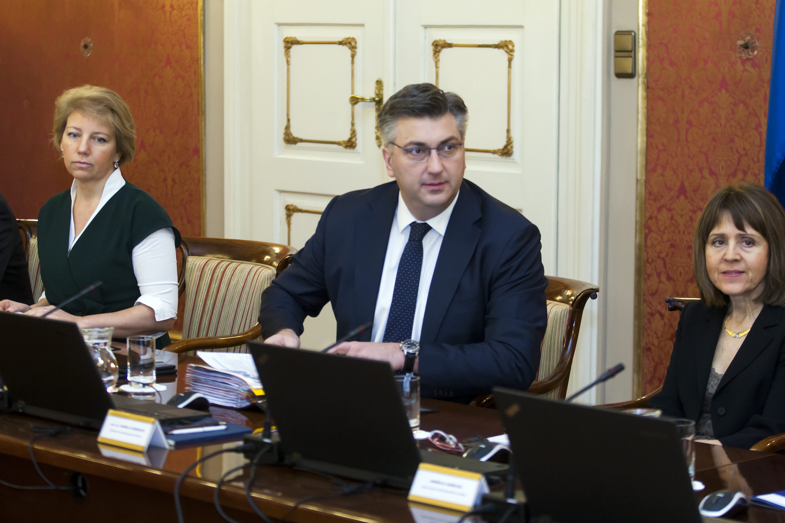 vlada_sjedenica5-150318