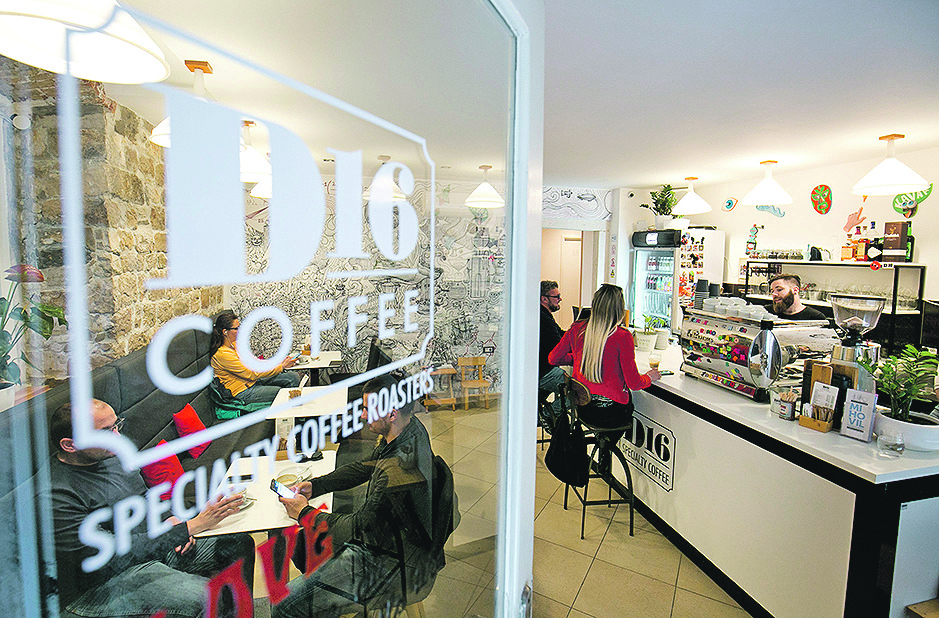 175557-223443-d16cofee13-150318