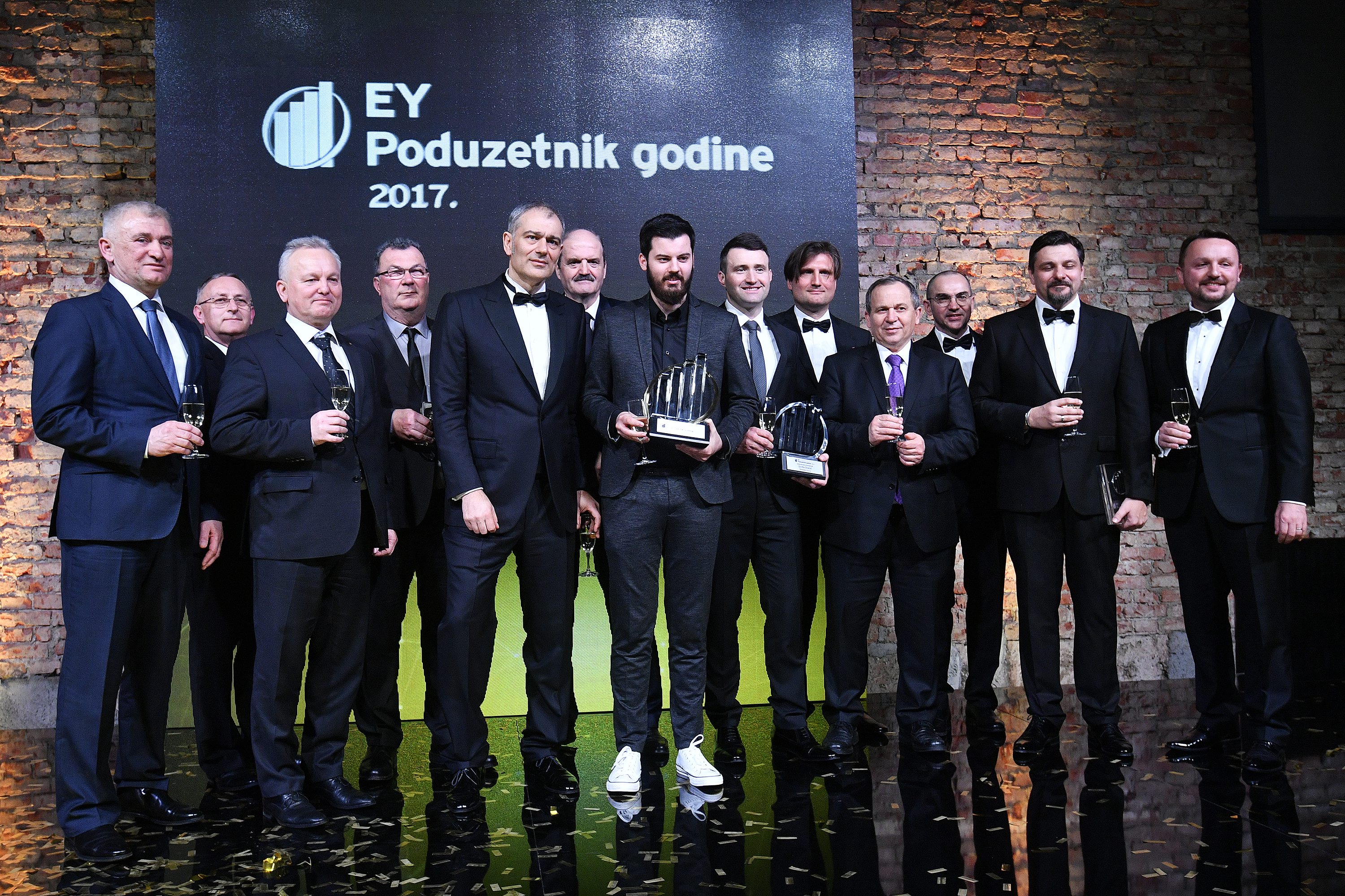 Svi finalisti, članovi žirija i Berislav Horvat iz EY-a