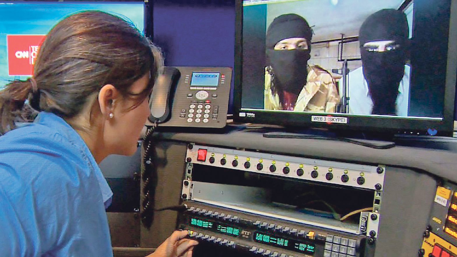 
Elektronsko praćenje komunikacija terorista važan je alat u lociranju lidera, otkrivanju njihovih planova i zatim prevenciji napada
