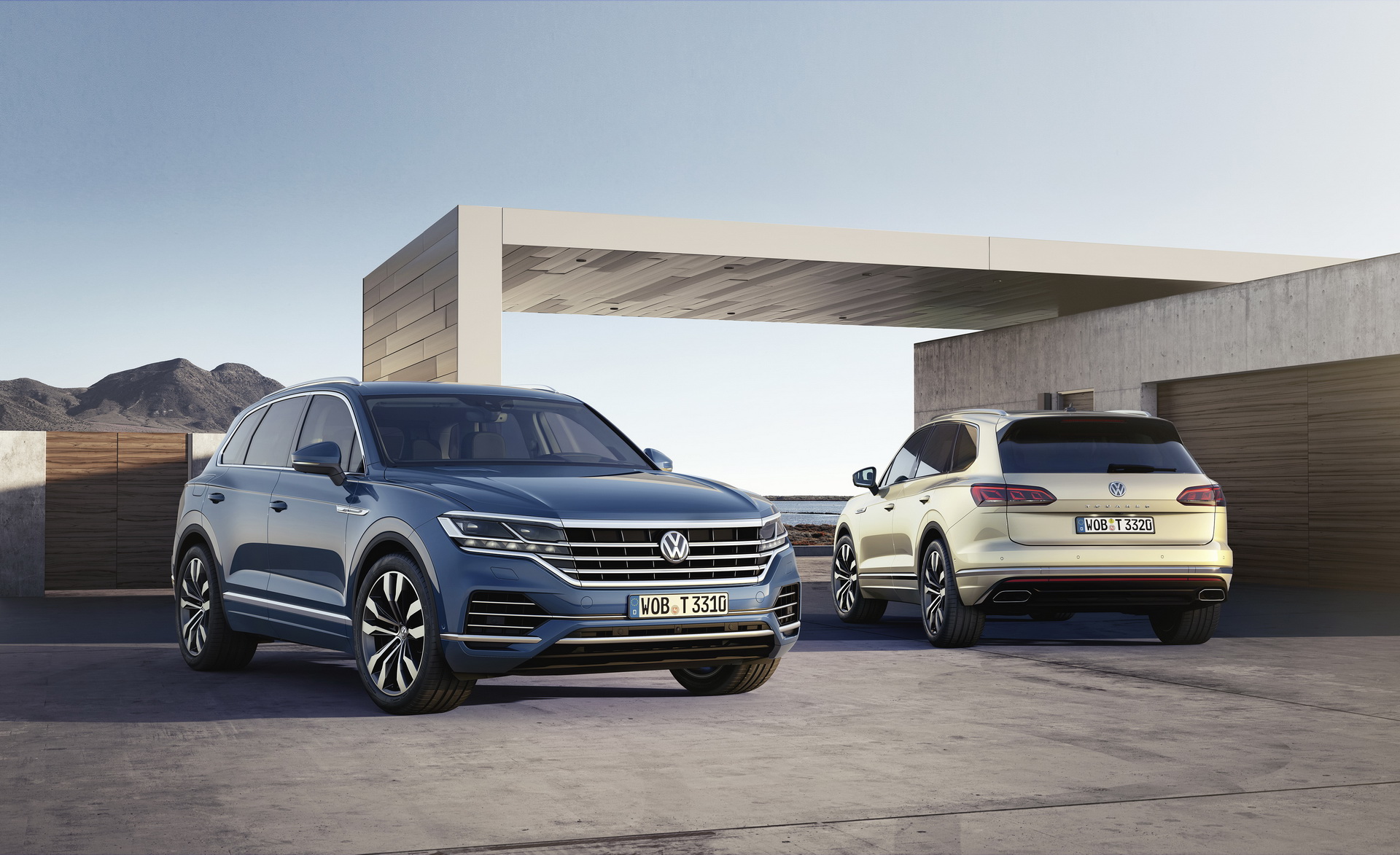 2019-VW-Touareg-01