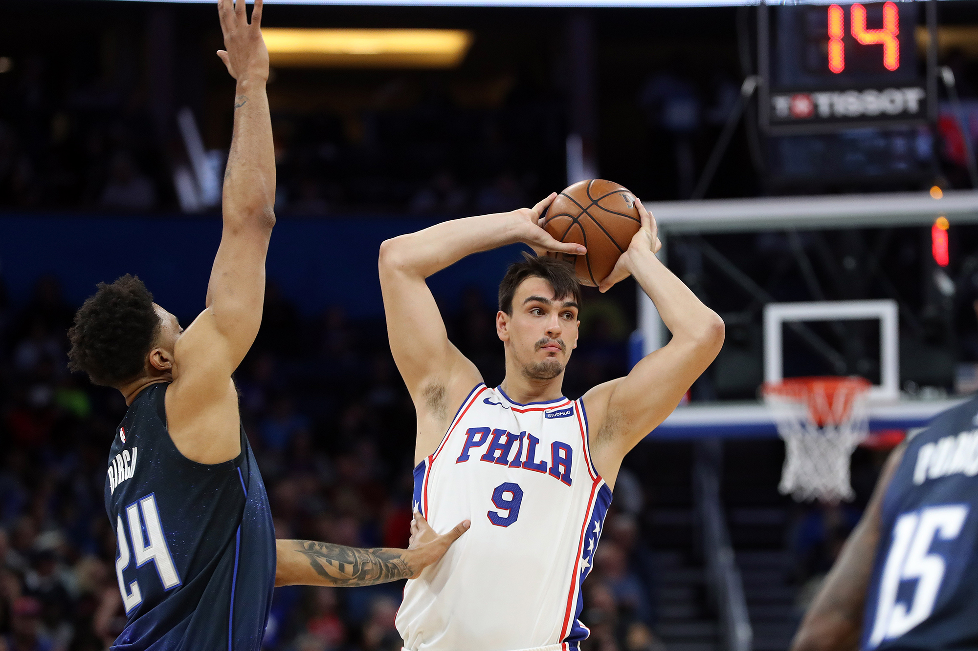 2018-03-23T003846Z_815844226_NOCID_RTRMADP_3_NBA-PHILADELPHIA-76ERS-AT-ORLANDO-MAGIC