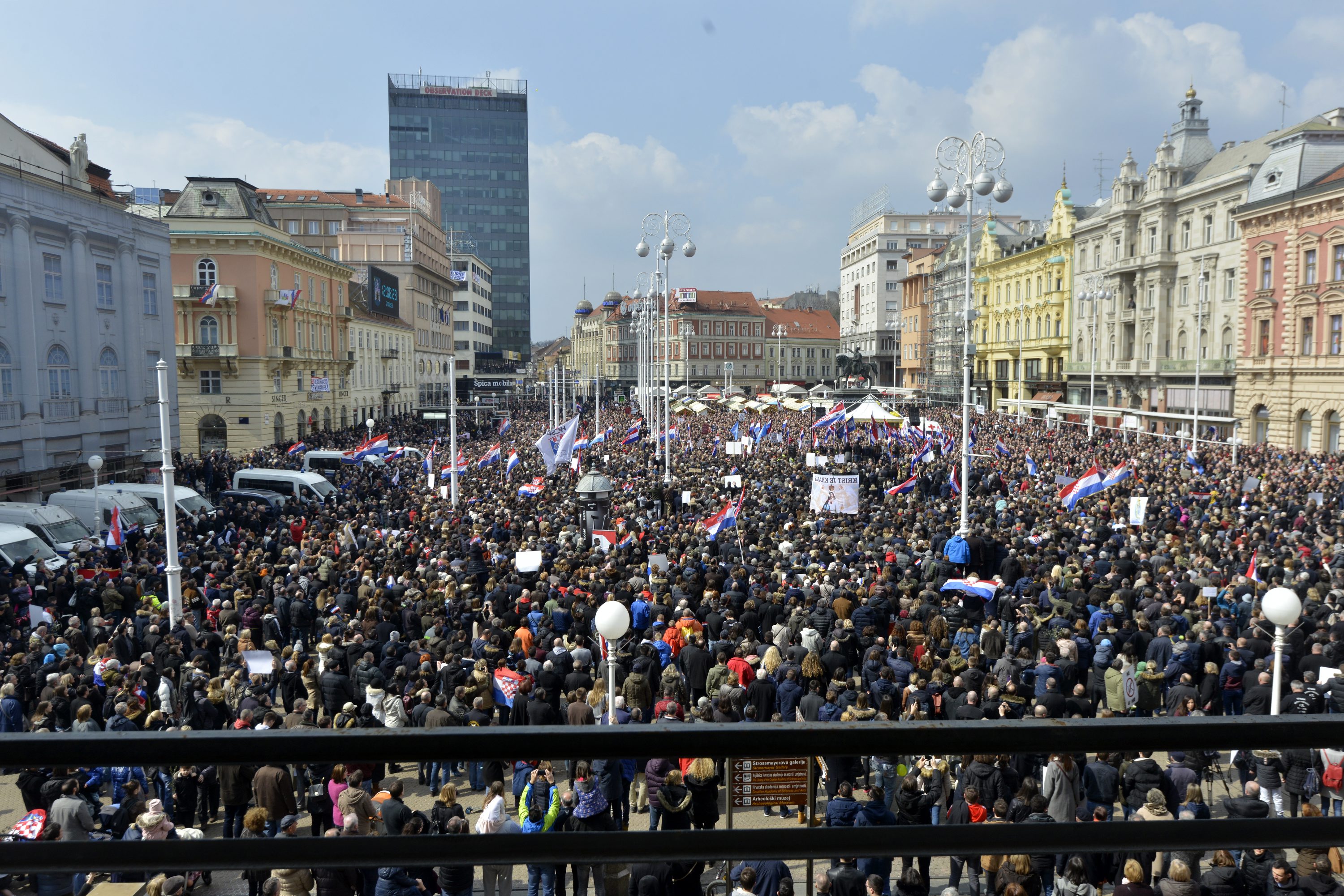 Prosvjedni skup protiv Istanbulske konvencije na Trgu bana Josipa Jelačića
