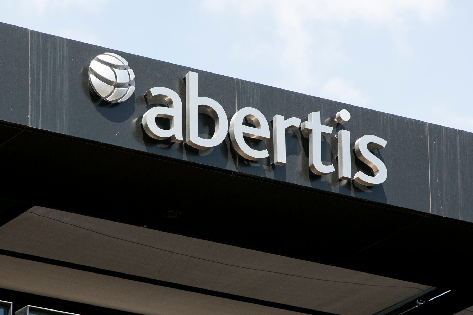 Za Abertis, španjolskog upravljača autocesta, Hochtief i Atlantia spremni su ponuditi 18,2 milijardi eura