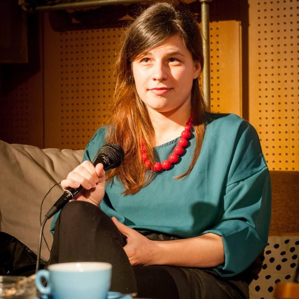 poezija na zivo_monika herceg_fotka