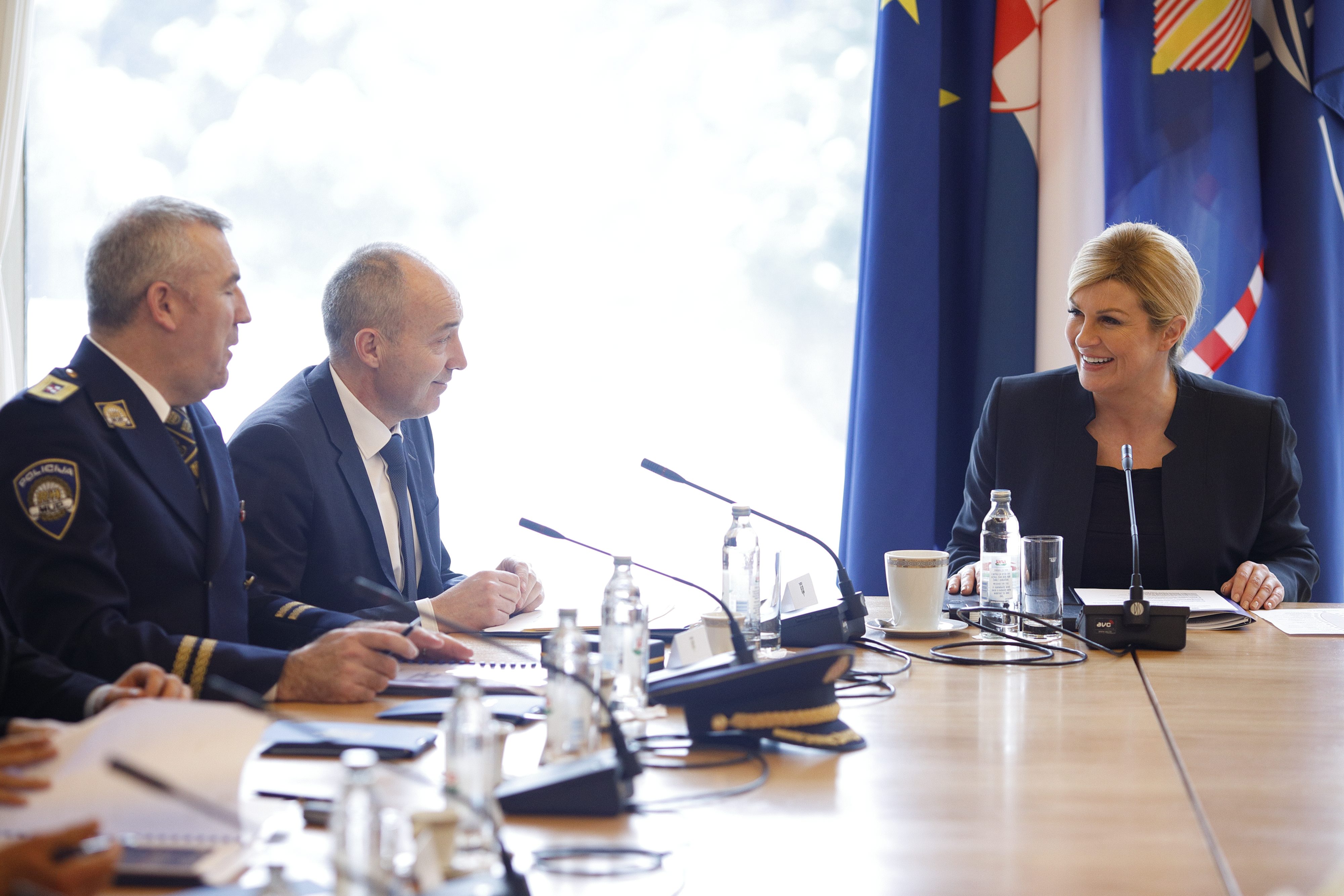 Na fotografiji: glavni ravnatelj policije Nikola Milina, ministar obrane Damir Krstičević, Kolinda Grabar Kitarović