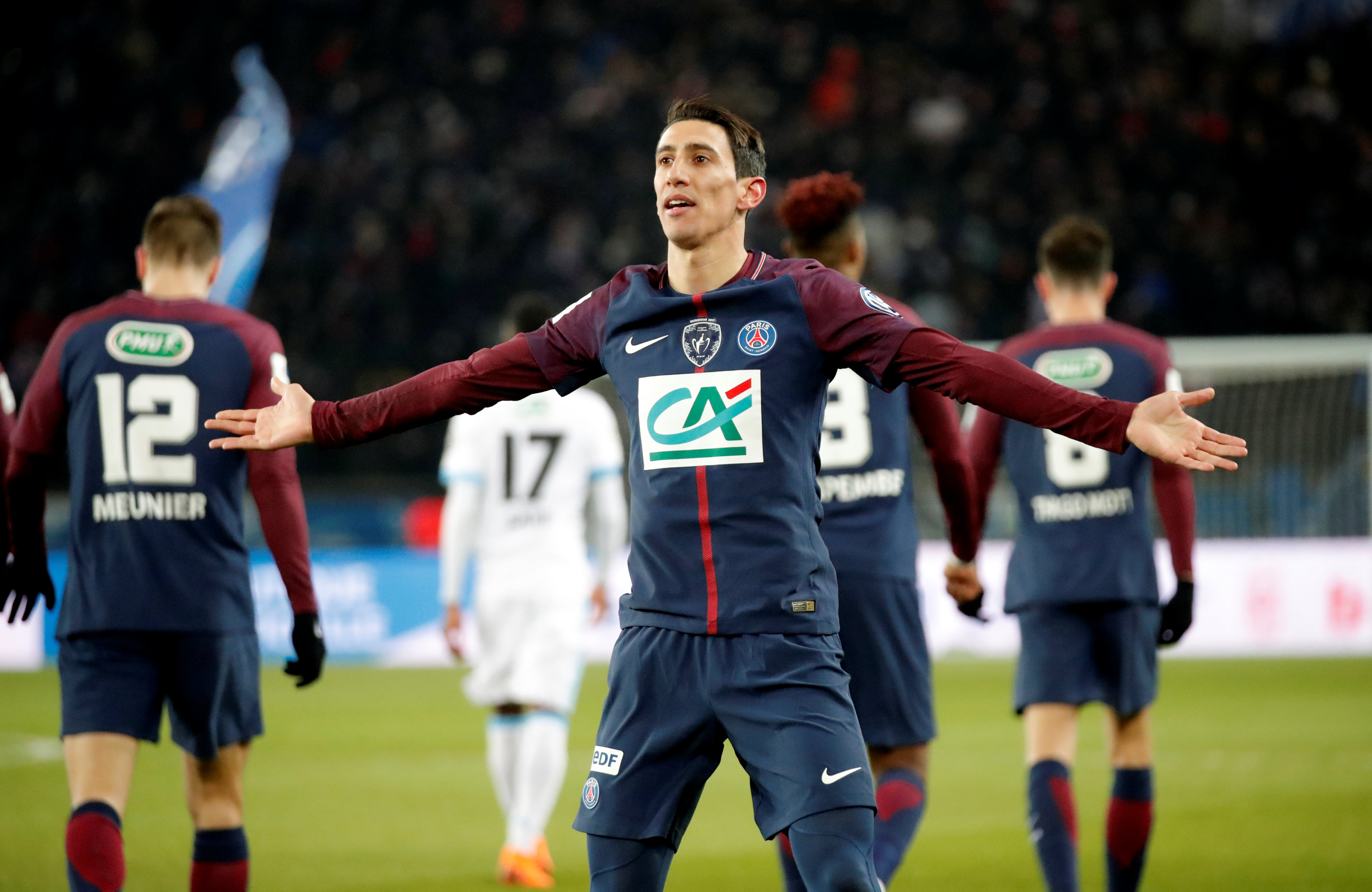 2018-02-28T205735Z_644083969_RC1A732AB580_RTRMADP_3_SOCCER-FRA-PSG-OLM