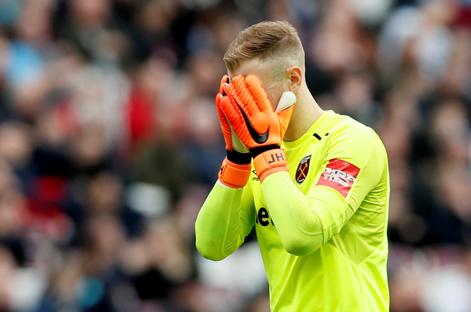 2018-03-10T152036Z_1242999619_RC1AB6F5CC80_RTRMADP_3_SOCCER-ENGLAND-WHU-BUR