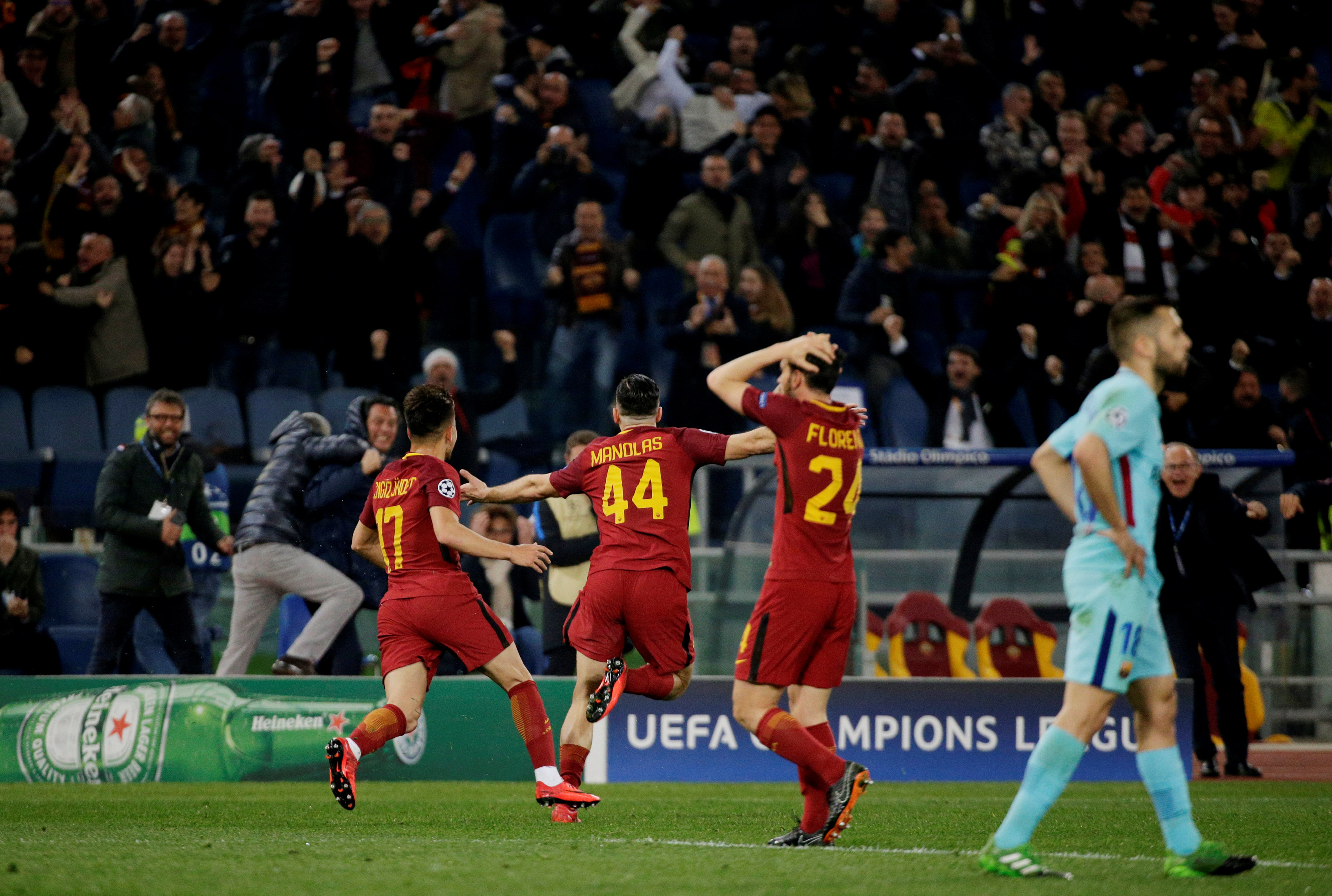 2018-04-10T202926Z_1355017054_RC14056D9770_RTRMADP_3_SOCCER-CHAMPIONS-ROM-FCB