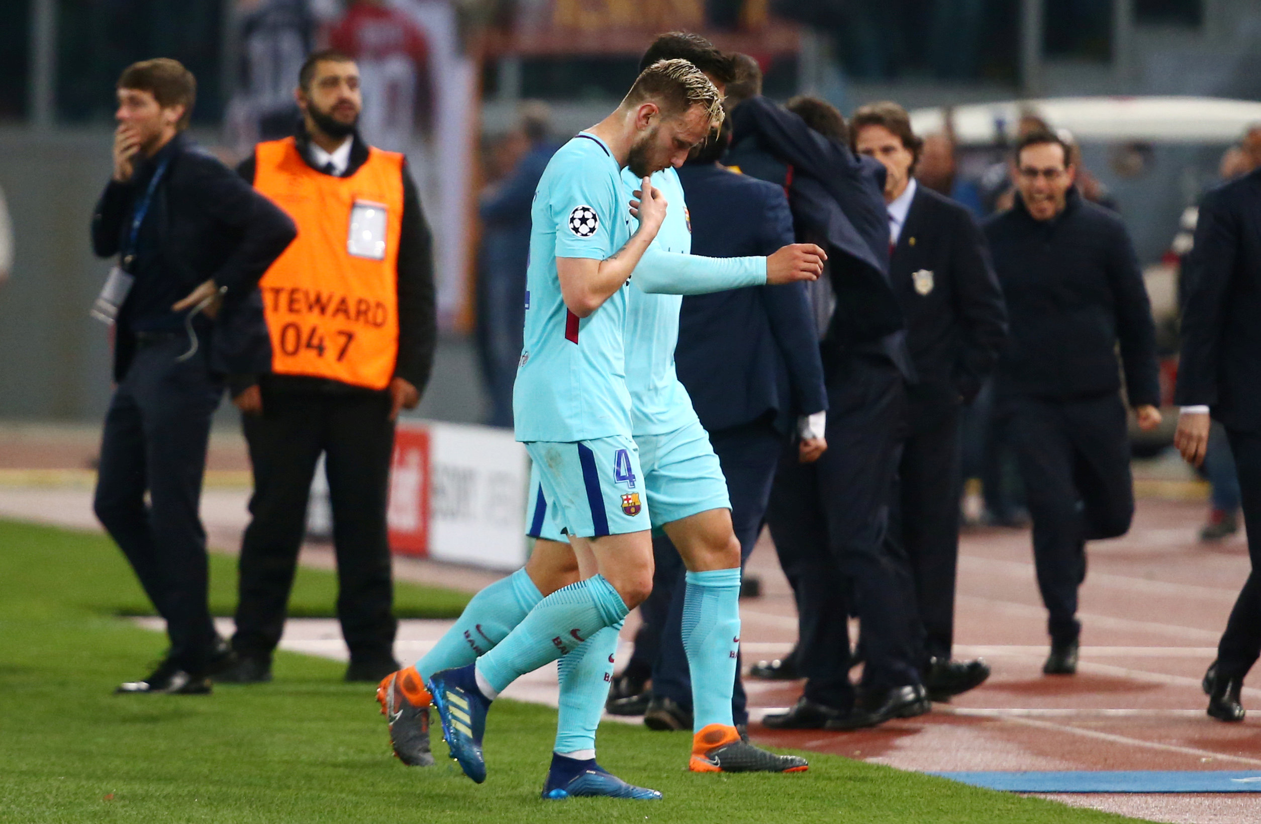 2018-04-10T210934Z_500909275_RC1CBE624460_RTRMADP_3_SOCCER-CHAMPIONS-ROM-FCB