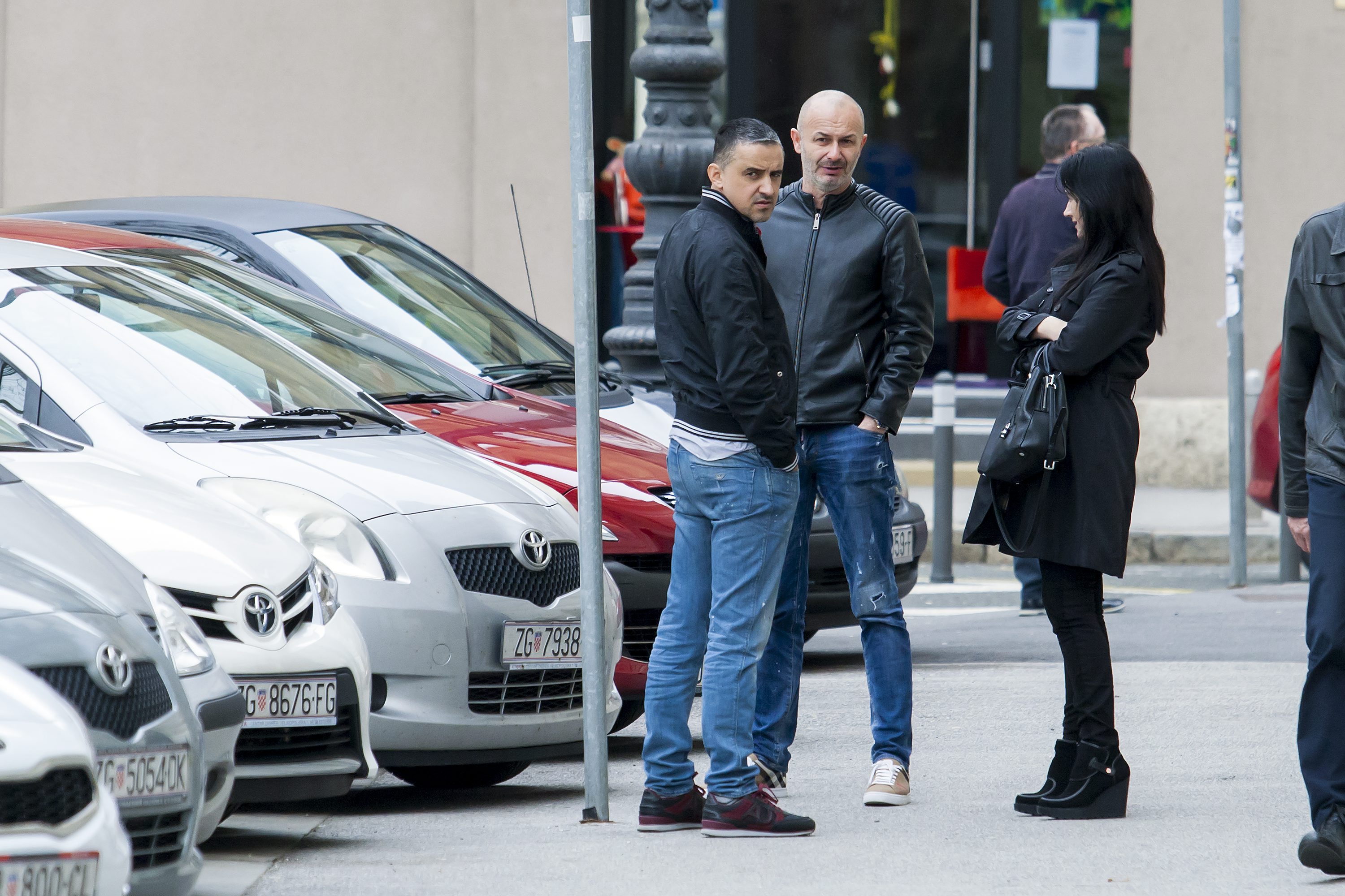 Ivo Komšić (lijevo) i Vjekoslav Komšić (desno) snimljeni prije nekoliko dana ispred zgrade Županijskog suda u Zagrebu