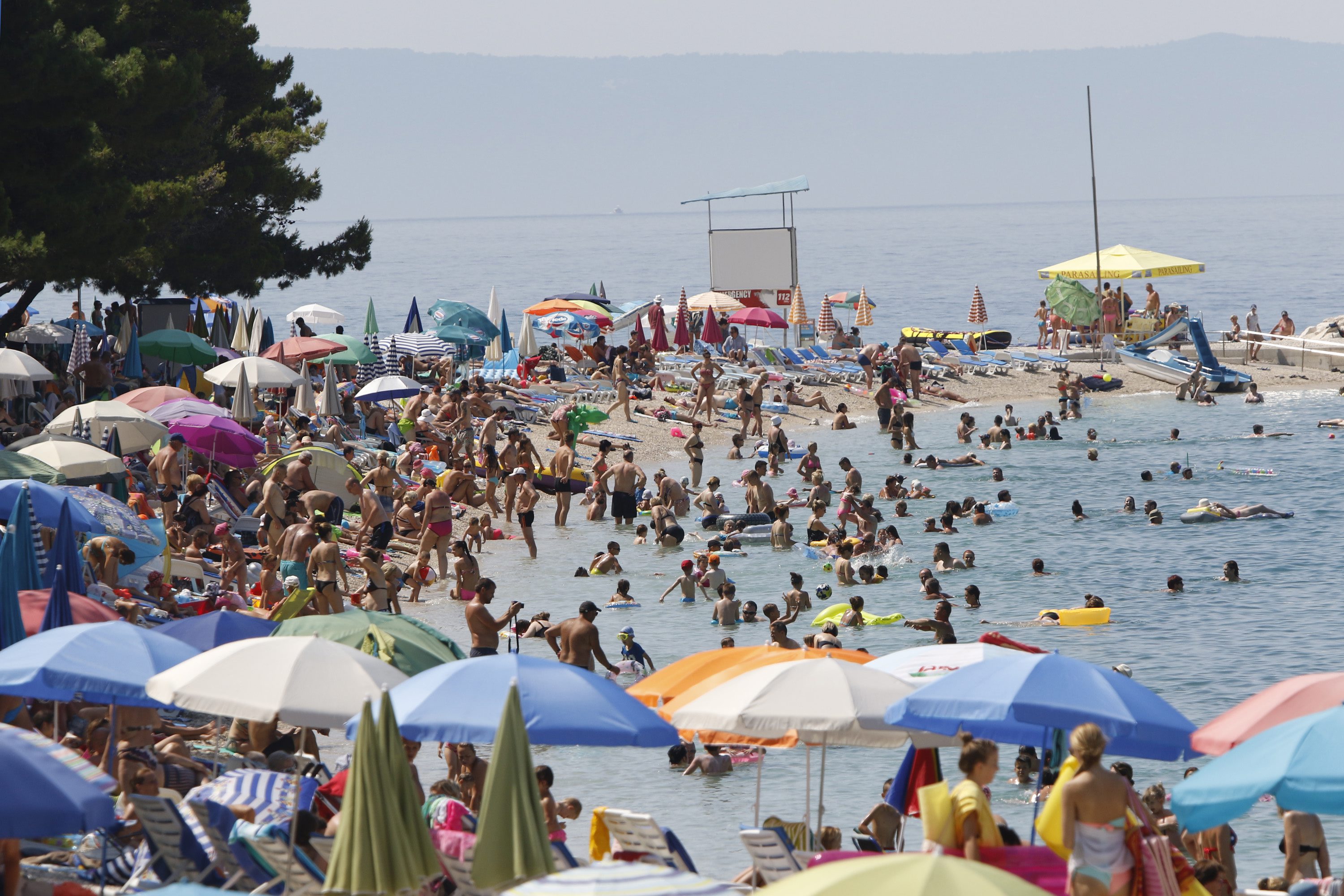 Baška Voda usred sezone