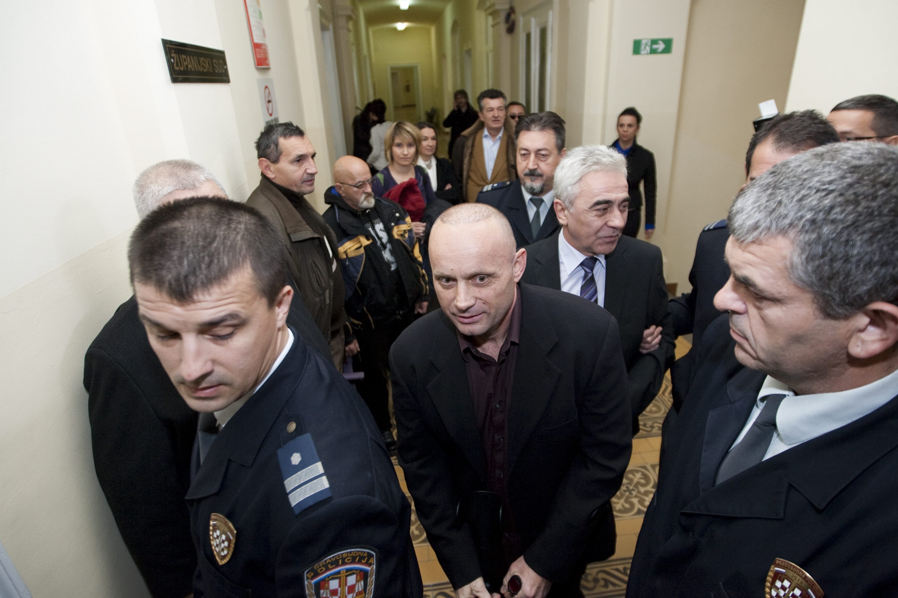 Za taj ratni zločin je 2013. na 10 godina zatvora osuđen Vladimir Milanković, ratni dozapovjednik policijskih snaga na sisačkom području. 