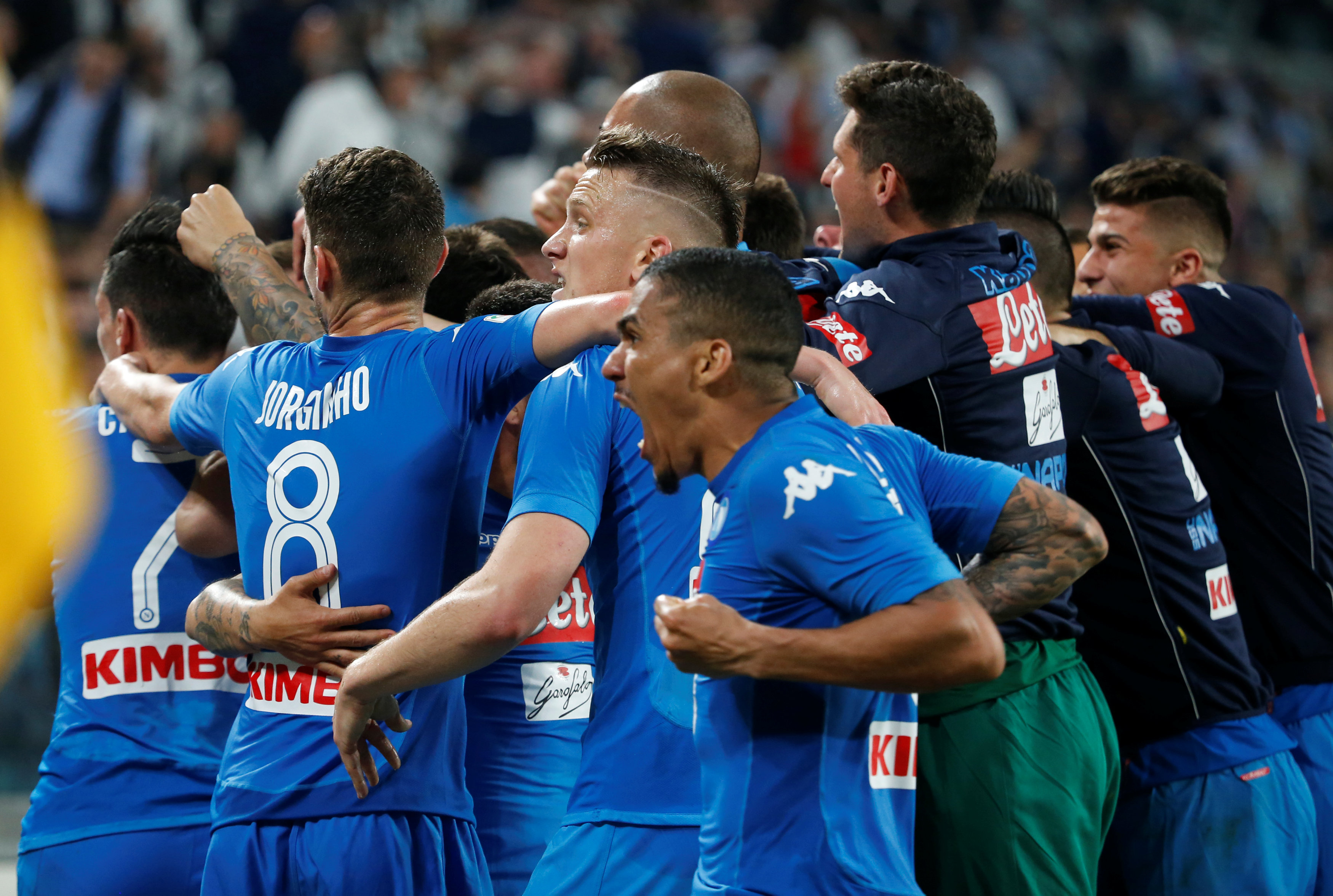 2018-04-22T203547Z_2032309711_RC170DA69570_RTRMADP_3_SOCCER-ITALY-JUV-NAP