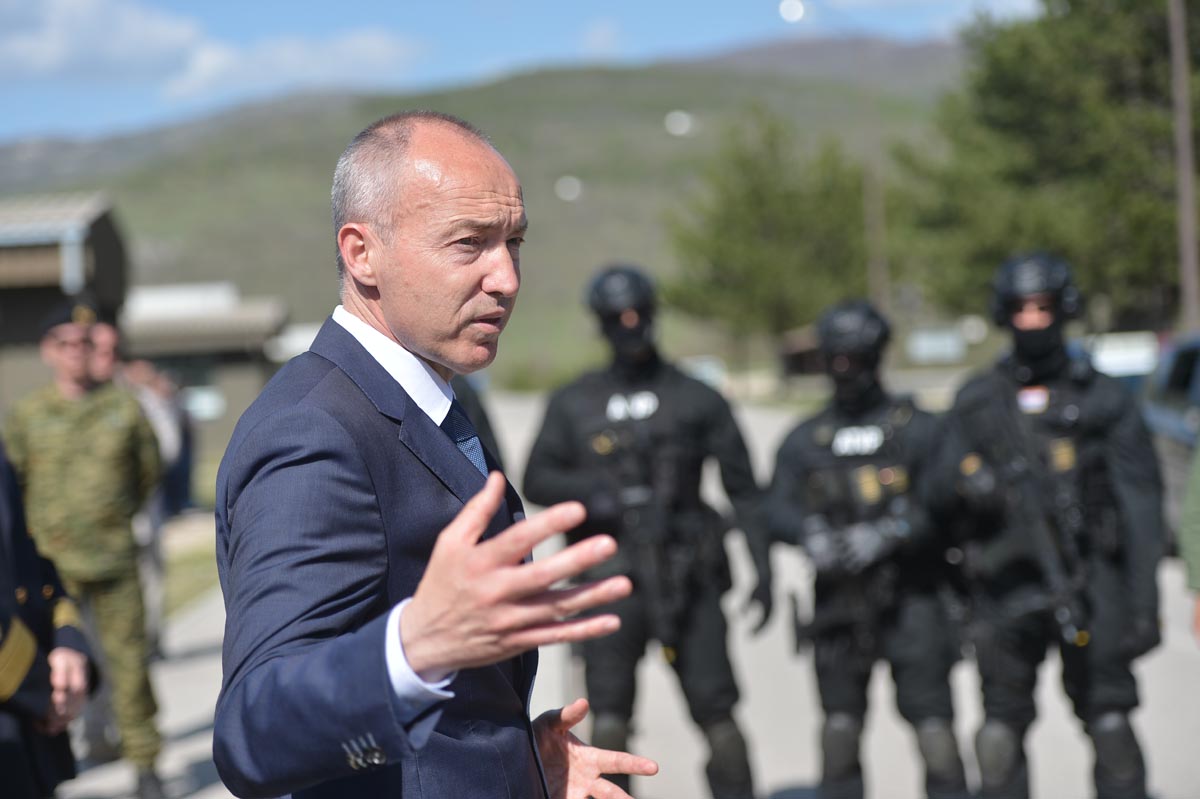 Ministar Damir Krstičević