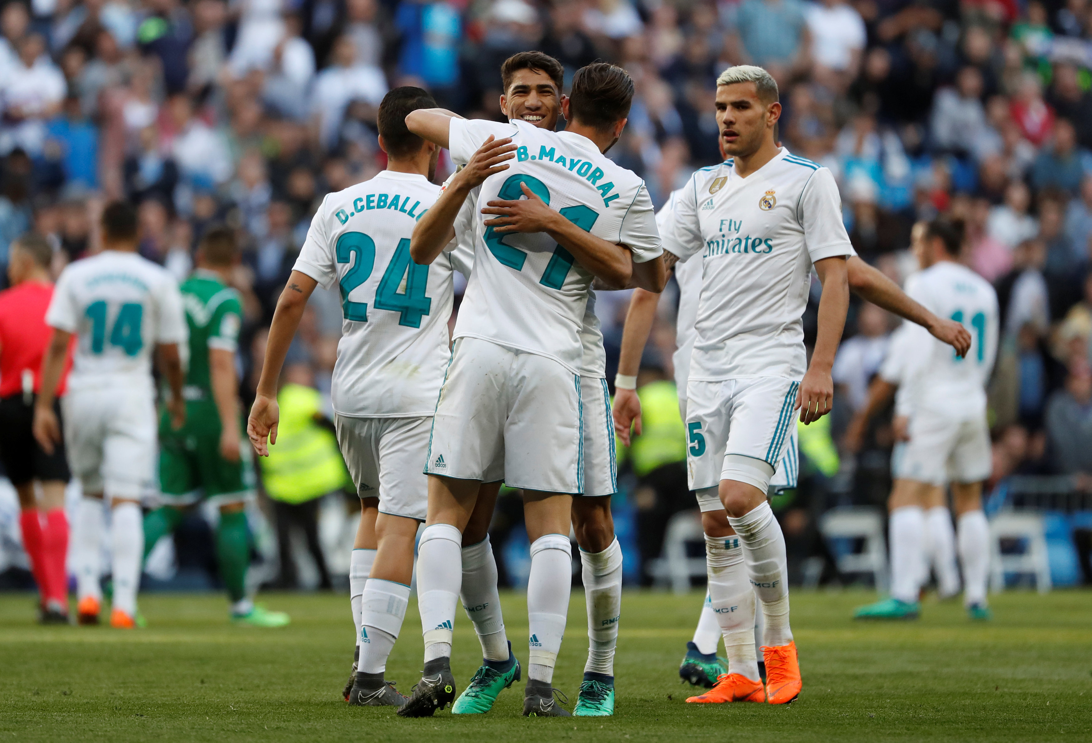 2018-04-28T172316Z_1910733568_RC1569EDB220_RTRMADP_3_SOCCER-SPAIN-MAD-LEG