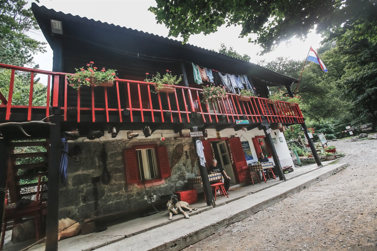 planinarski dom paklenia