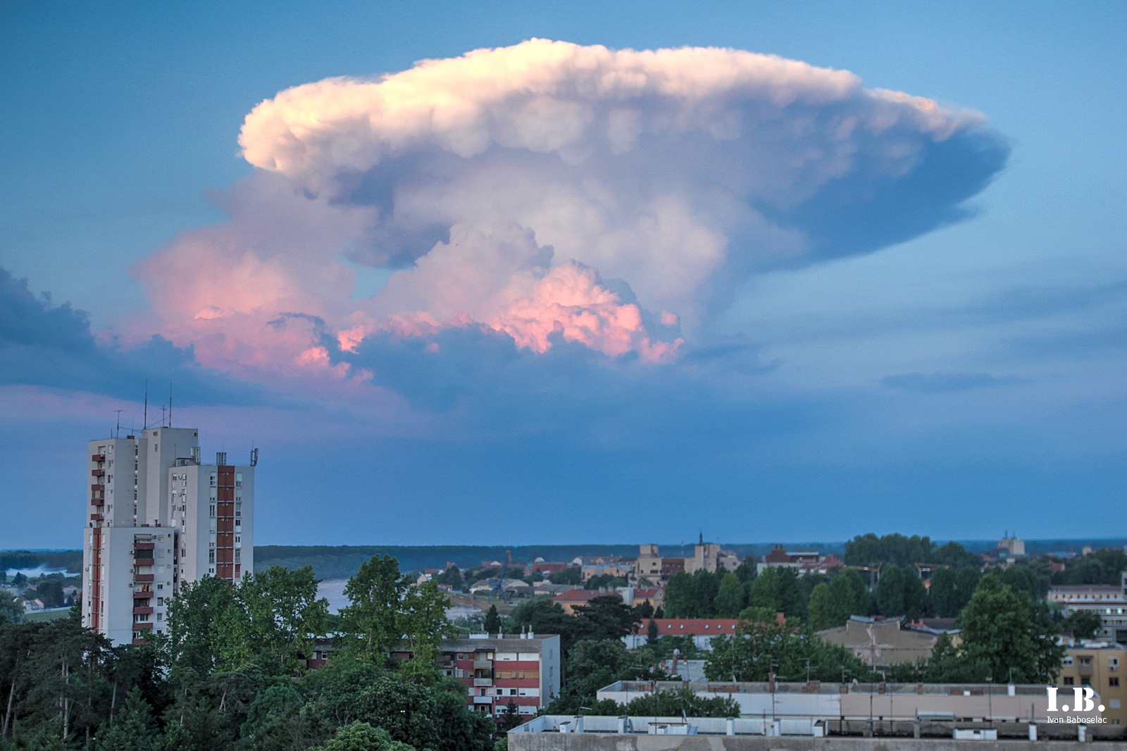 1_IMG_6595_6_7_tonemapped-1