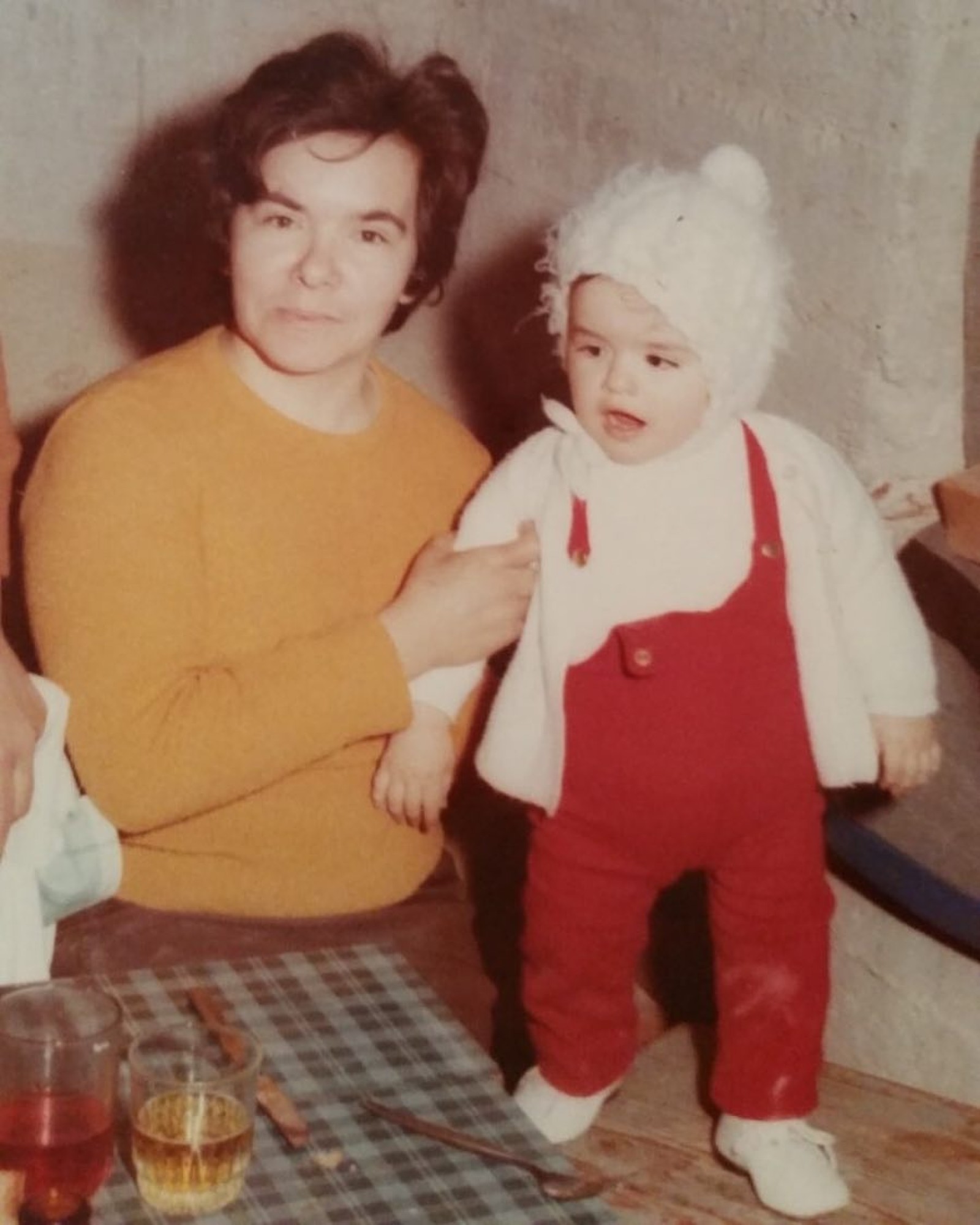 Mala Severina sa svojom majkom