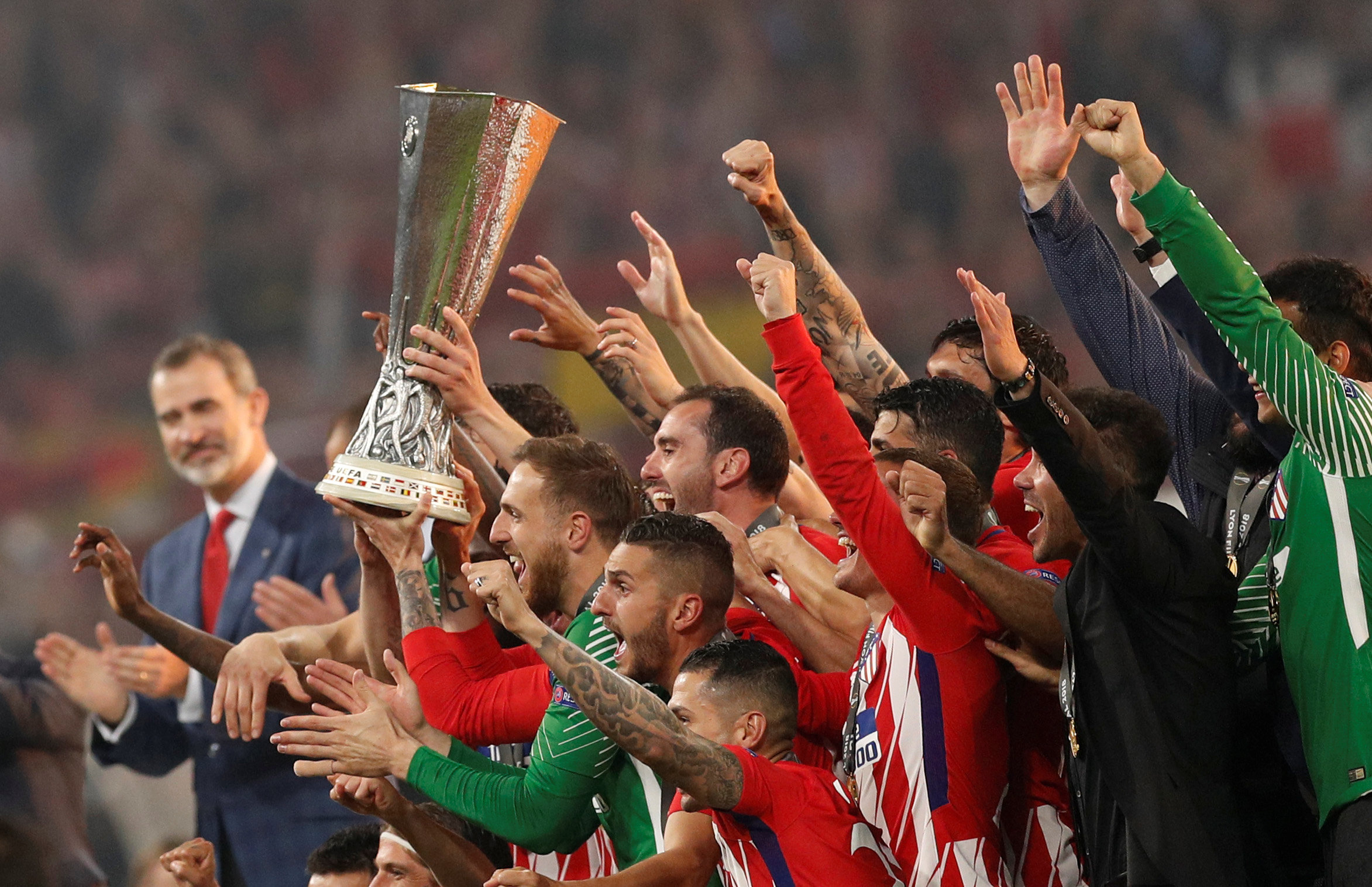 2018-05-16T205556Z_1640258583_RC1EAAC4ED80_RTRMADP_3_SOCCER-EUROPA-FINAL