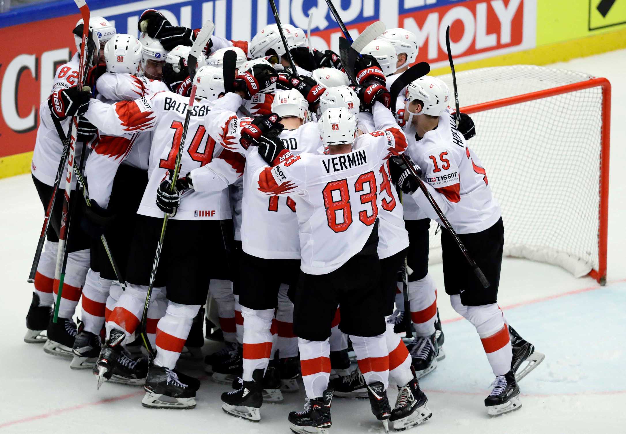 2018-05-17T203320Z_1622158687_UP1EE5H1L3JLD_RTRMADP_3_ICEHOCKEY-WORLD-FIN-SUI