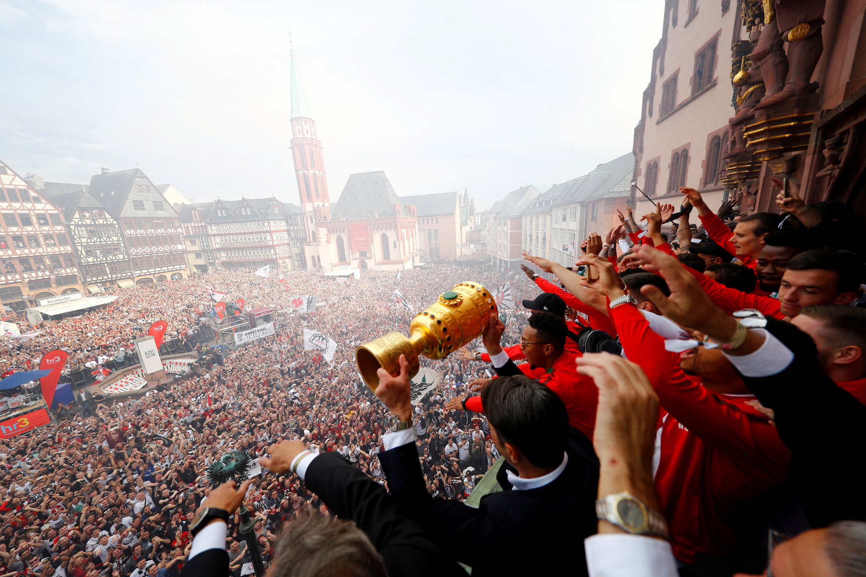 2018-05-20T193449Z_830281884_RC1DCB907EE0_RTRMADP_3_SOCCER-GERMANY-BAY-SGE