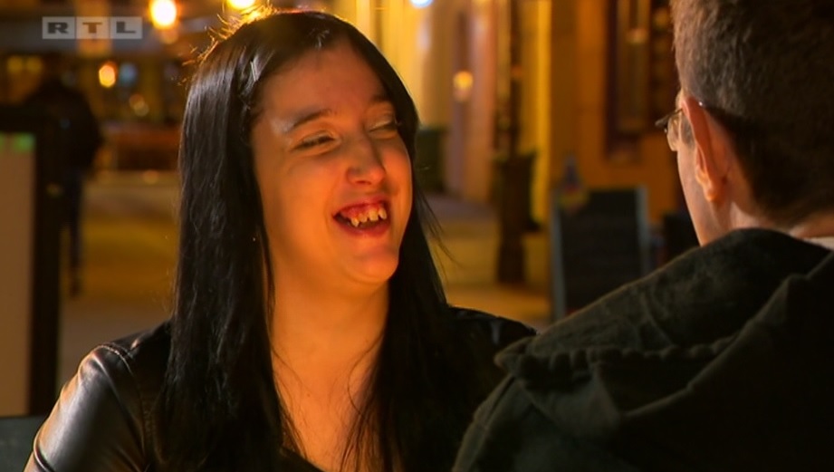 Nikolina Josipu pjeva 'sretan rođendan'