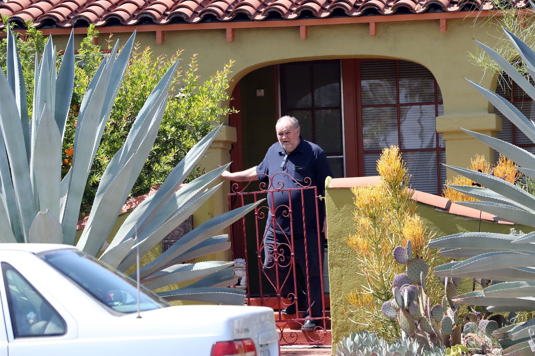 Thomas Markle snimljen ispred svoje kuće u Meksiku