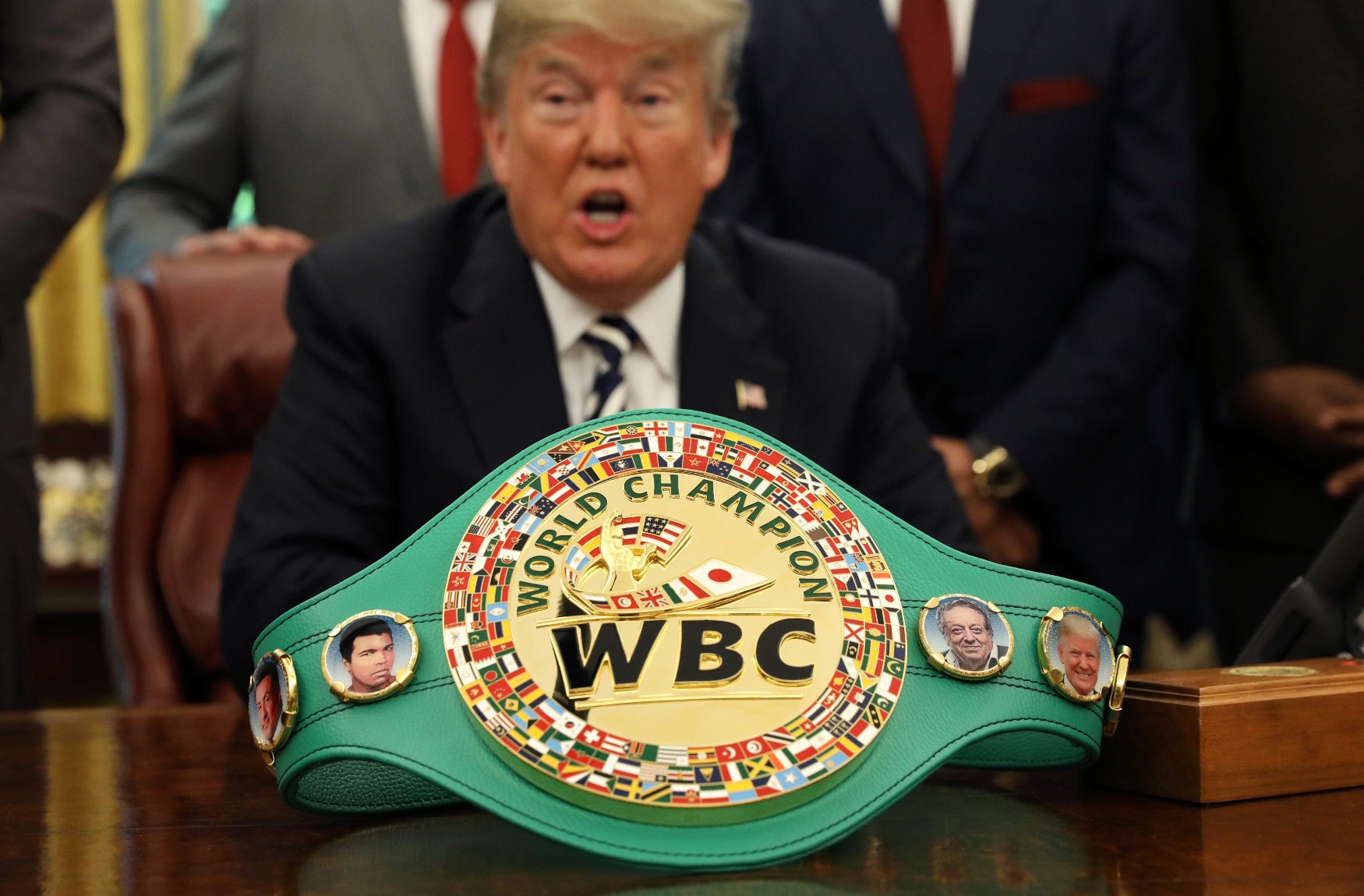 2018-05-24T174602Z_1639637531_RC1EE0E88F00_RTRMADP_3_USA-TRUMP