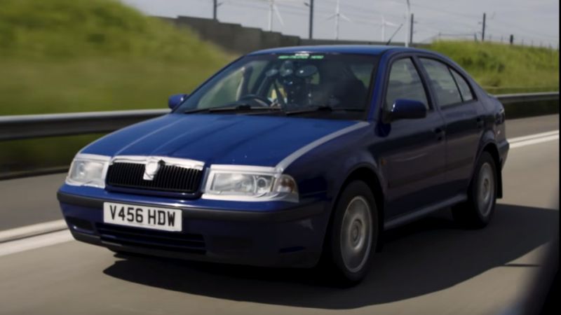 fcc053b04e348ba7b9f3dd76b5dd89d8