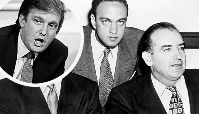 Donald Trump (u krugu lijevo), Roy Cohn (u sredini) i Joseph McCarthy (desno)