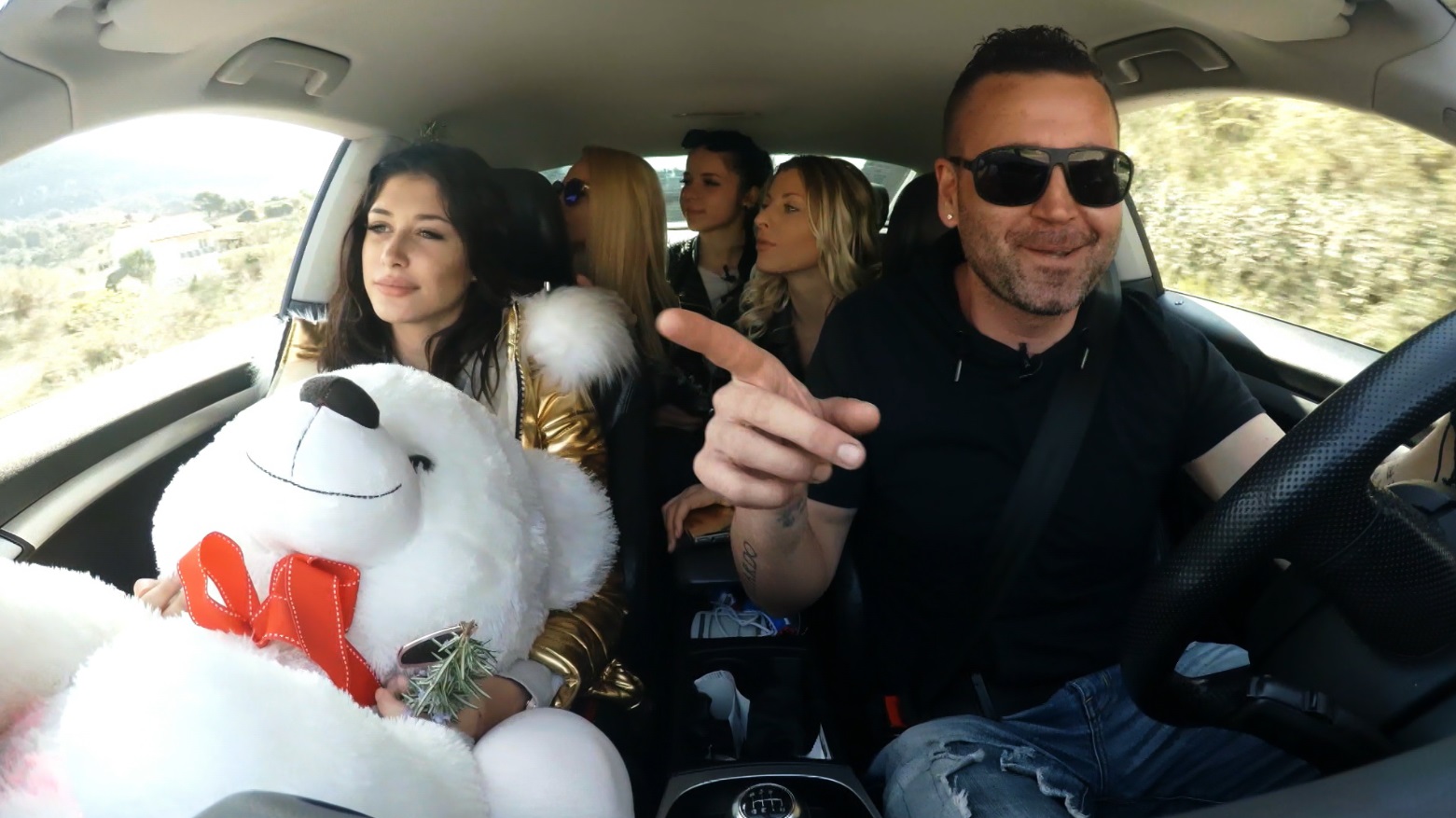 Marko dočekuje djevojke