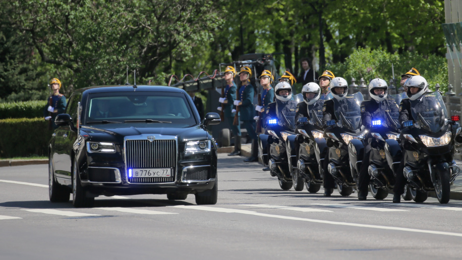 russia-putin-limousine-1