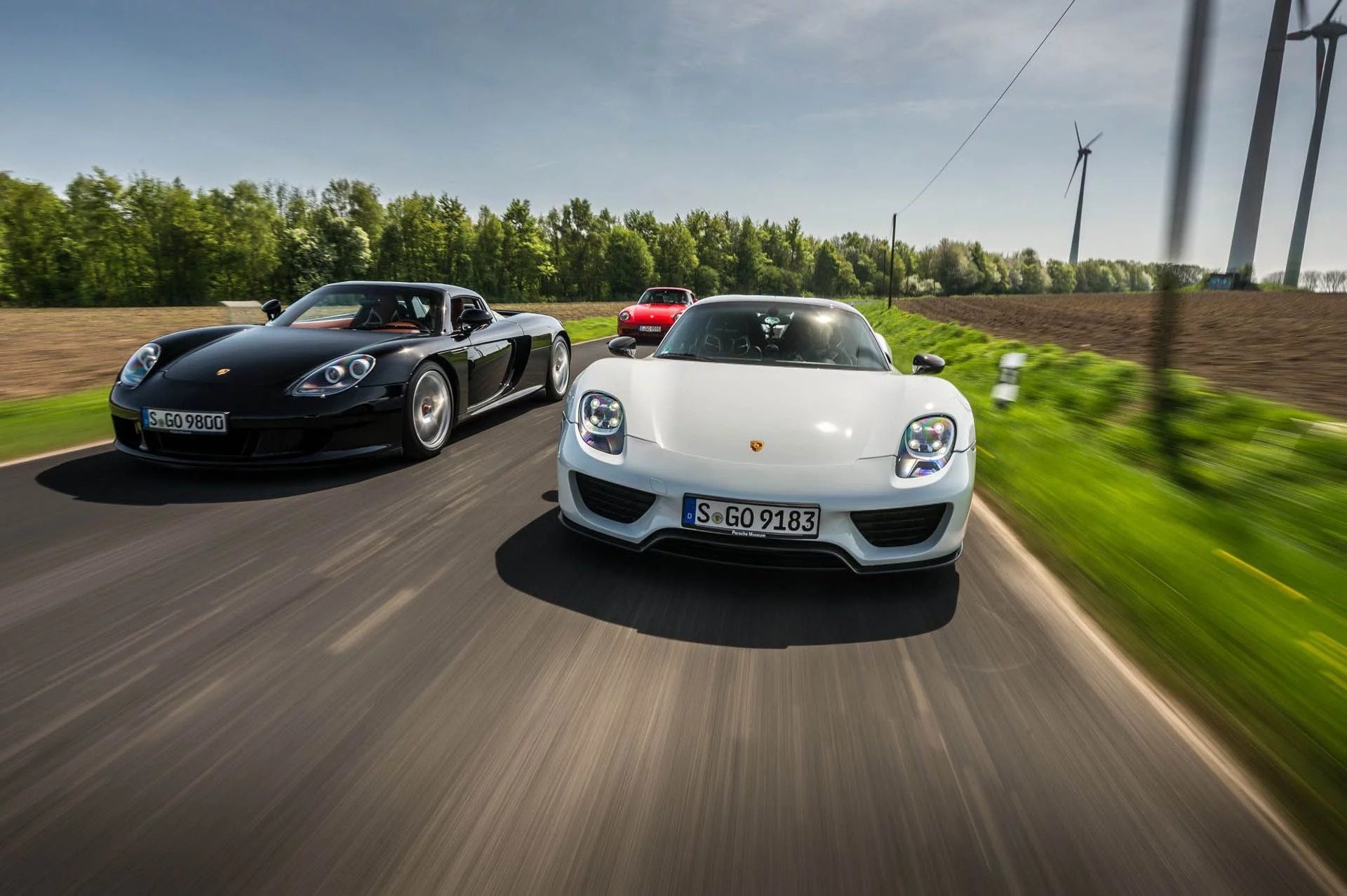 porsche-918-spyder-carrera-gt-959-hit-the-road-together-in-germany_12