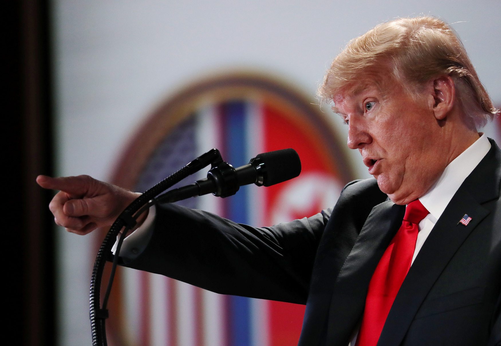 2018-06-12T090322Z_293265728_RC15A2D38340_RTRMADP_3_NORTHKOREA-USA