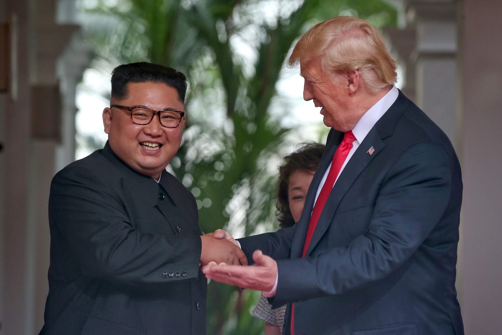 2018-06-12T025729Z_572926986_RC1D46DD0DE0_RTRMADP_3_NORTHKOREA-USA